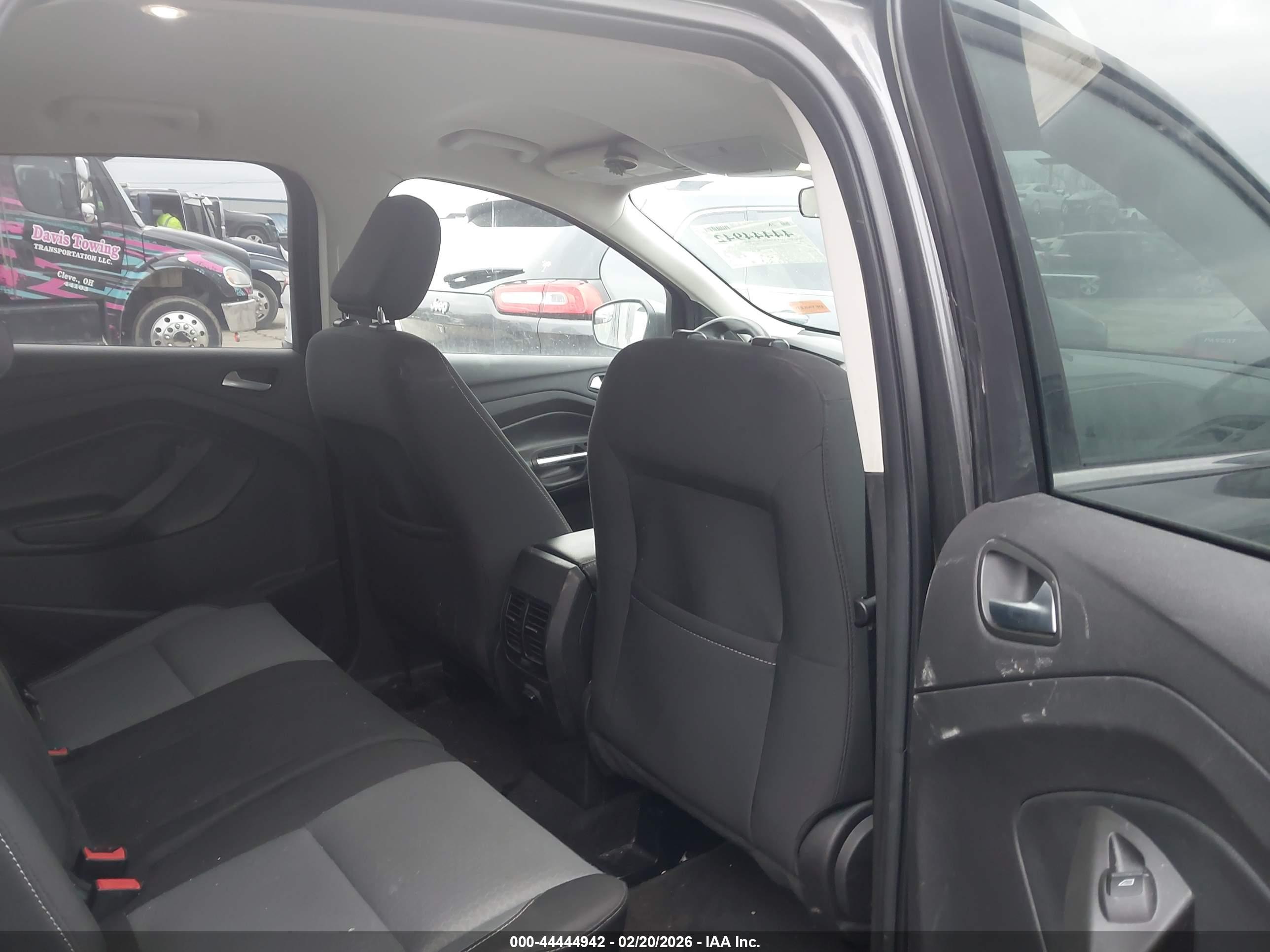 FORD ESCAPE image 8