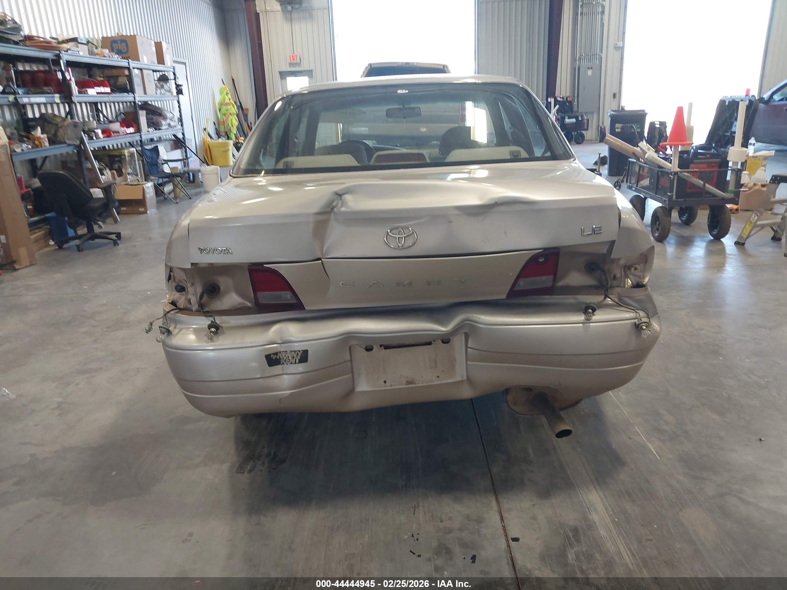 TOYOTA CAMRY image 6