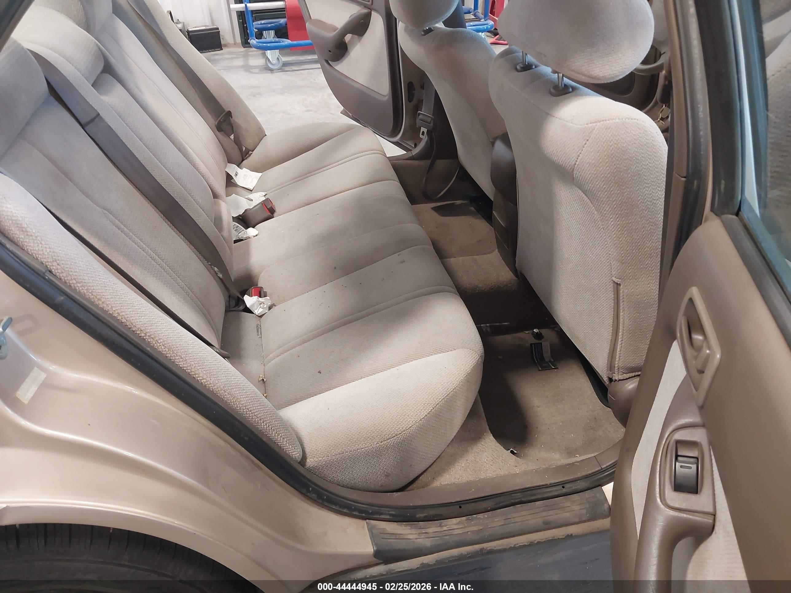 TOYOTA CAMRY image 8
