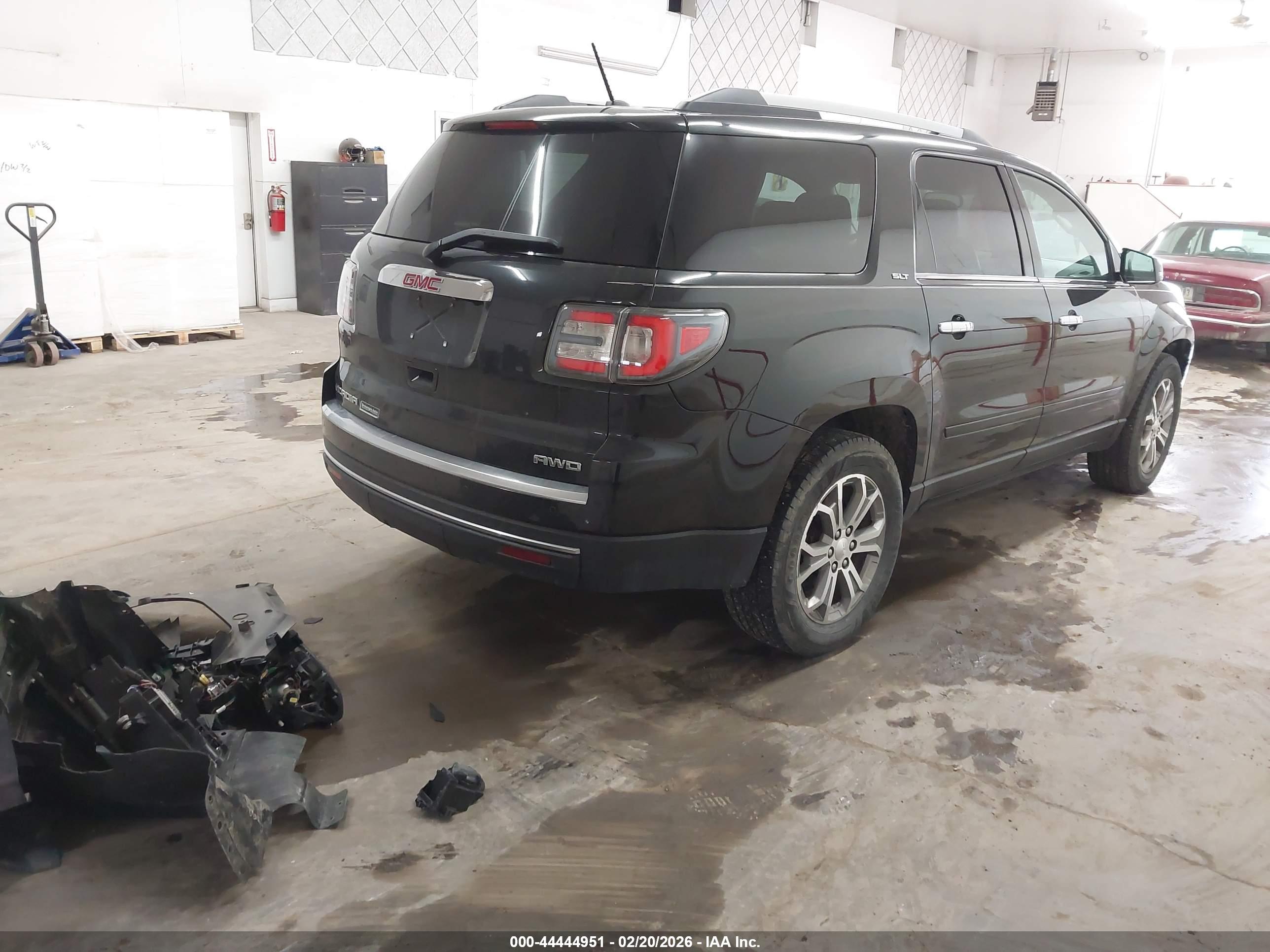 GMC ACADIA image 4