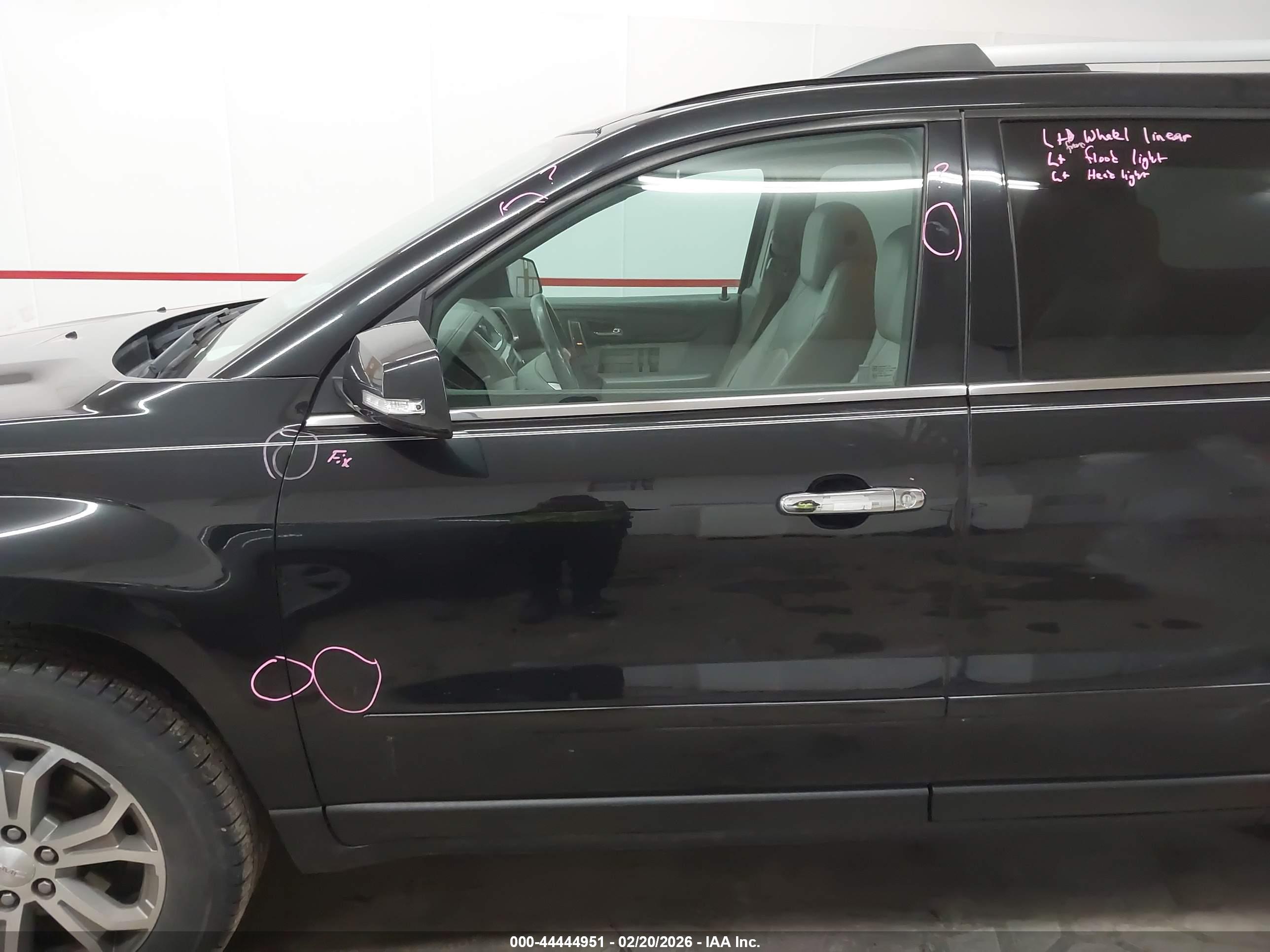 GMC ACADIA image 6