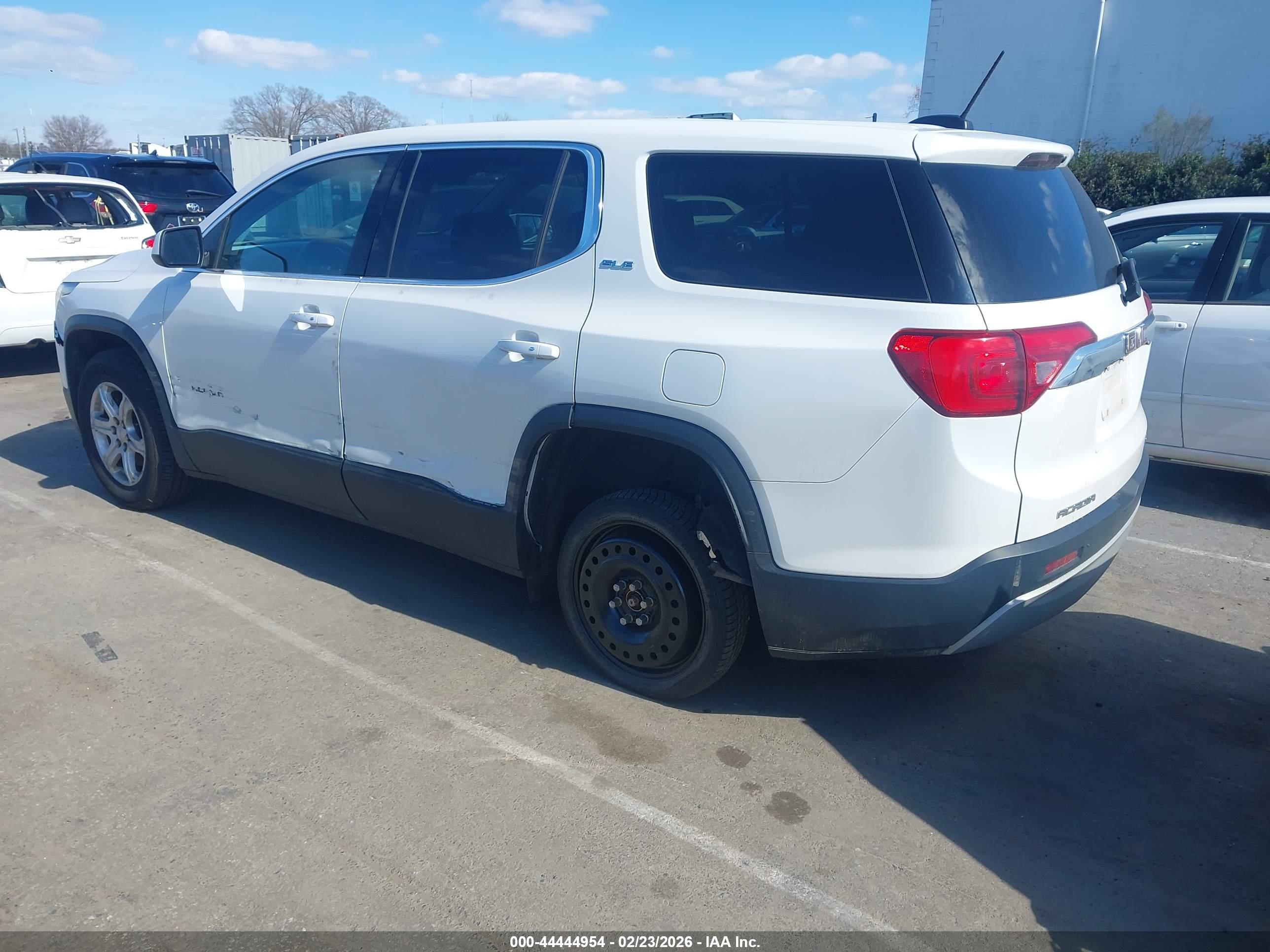 GMC ACADIA image 3