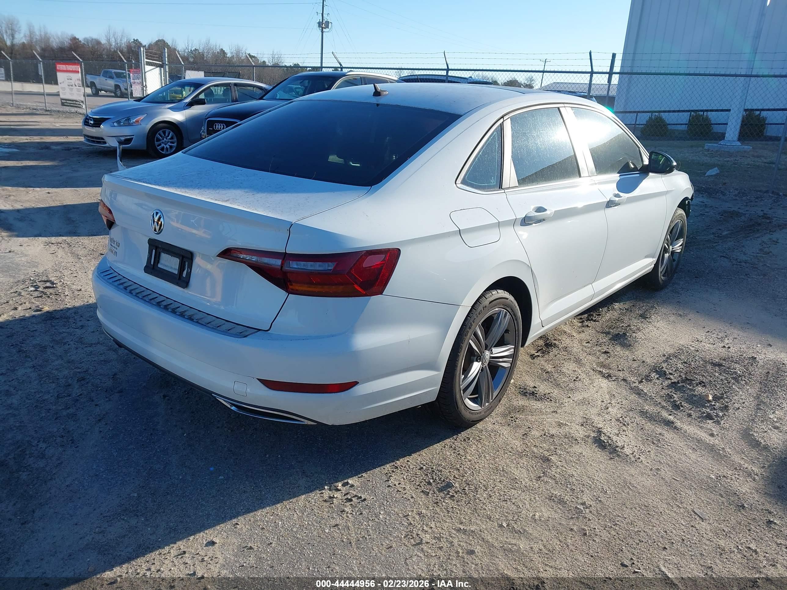 VOLKSWAGEN JETTA image 4