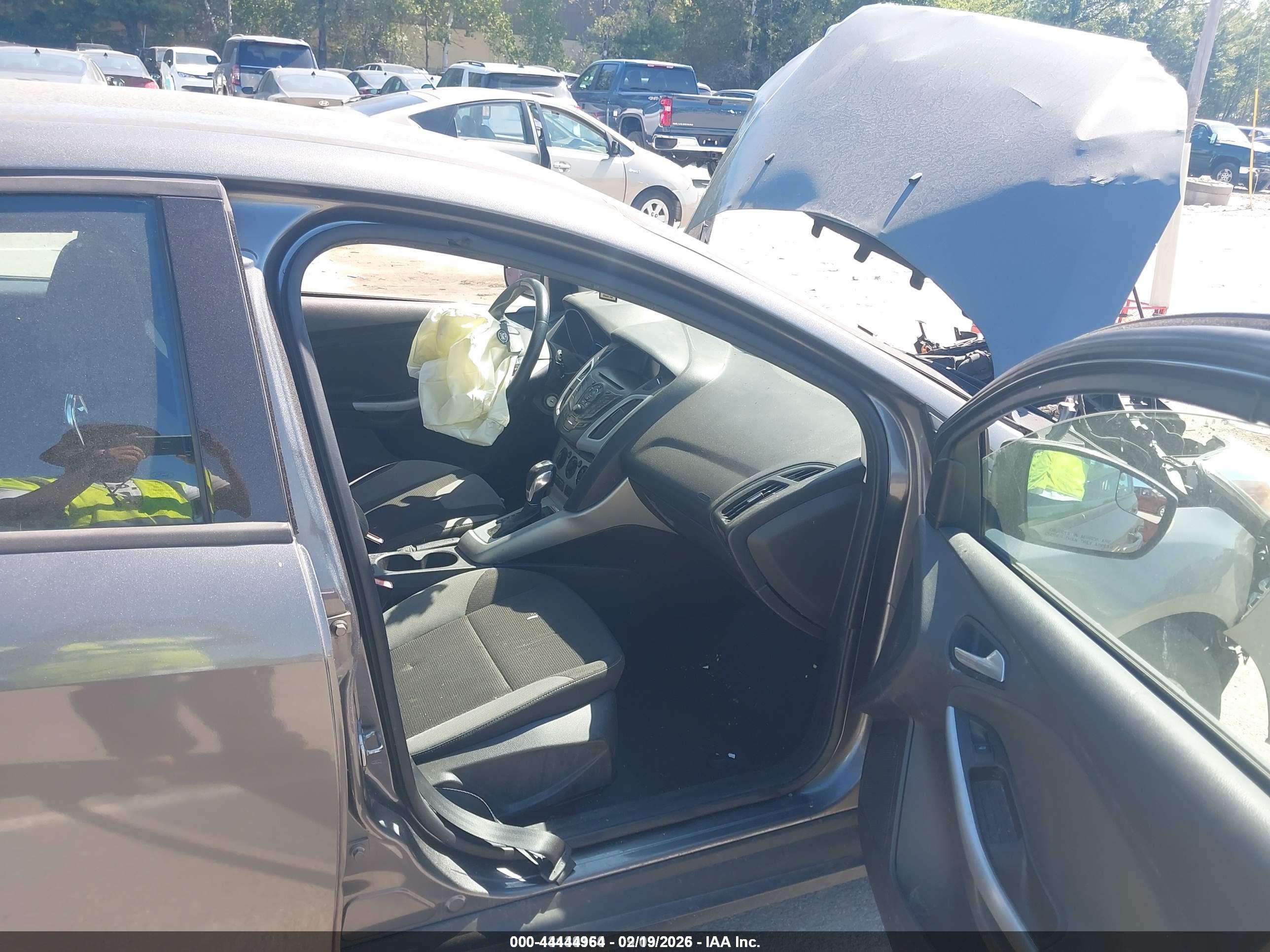 FORD FOCUS image 5
