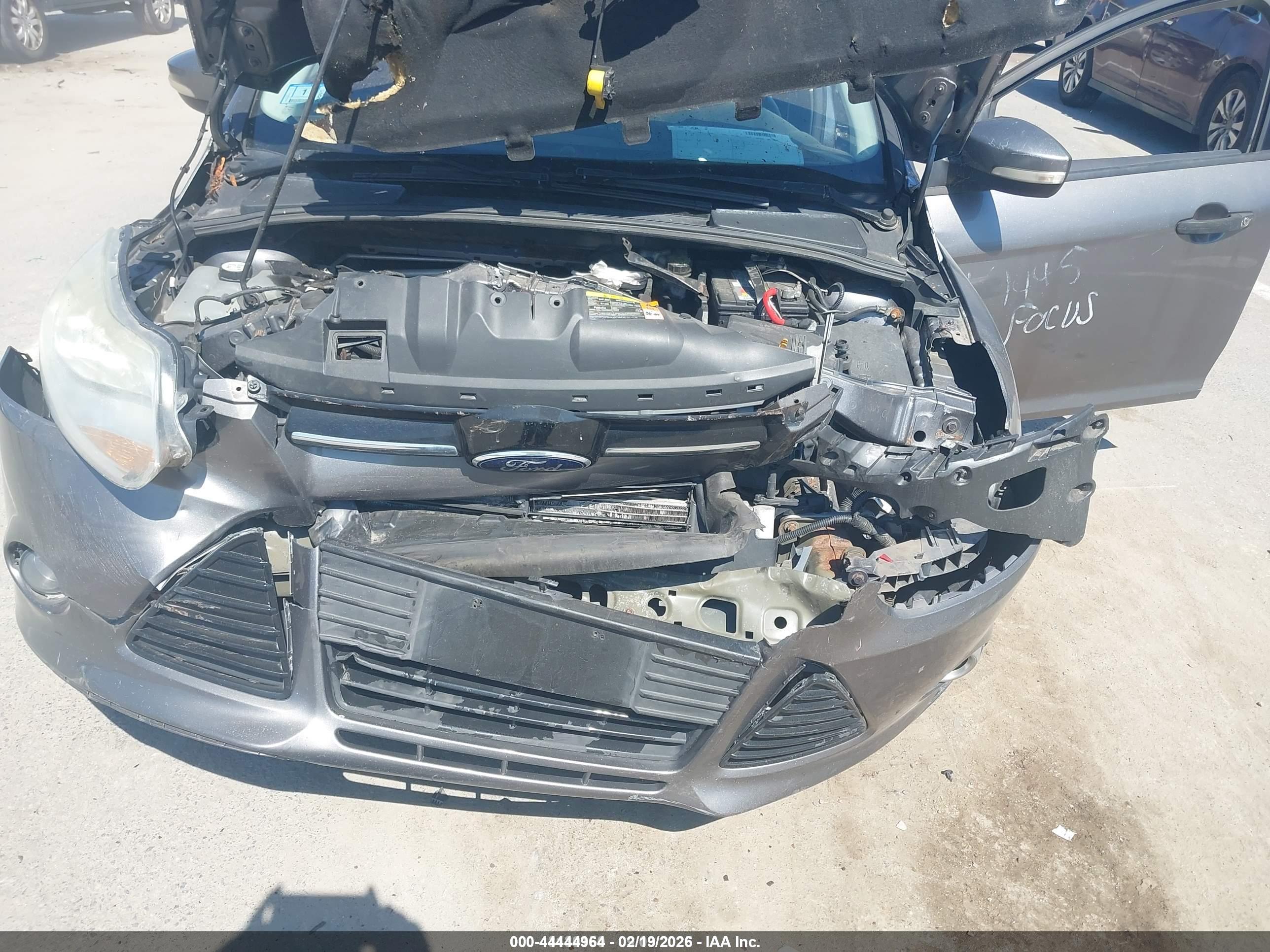FORD FOCUS image 6