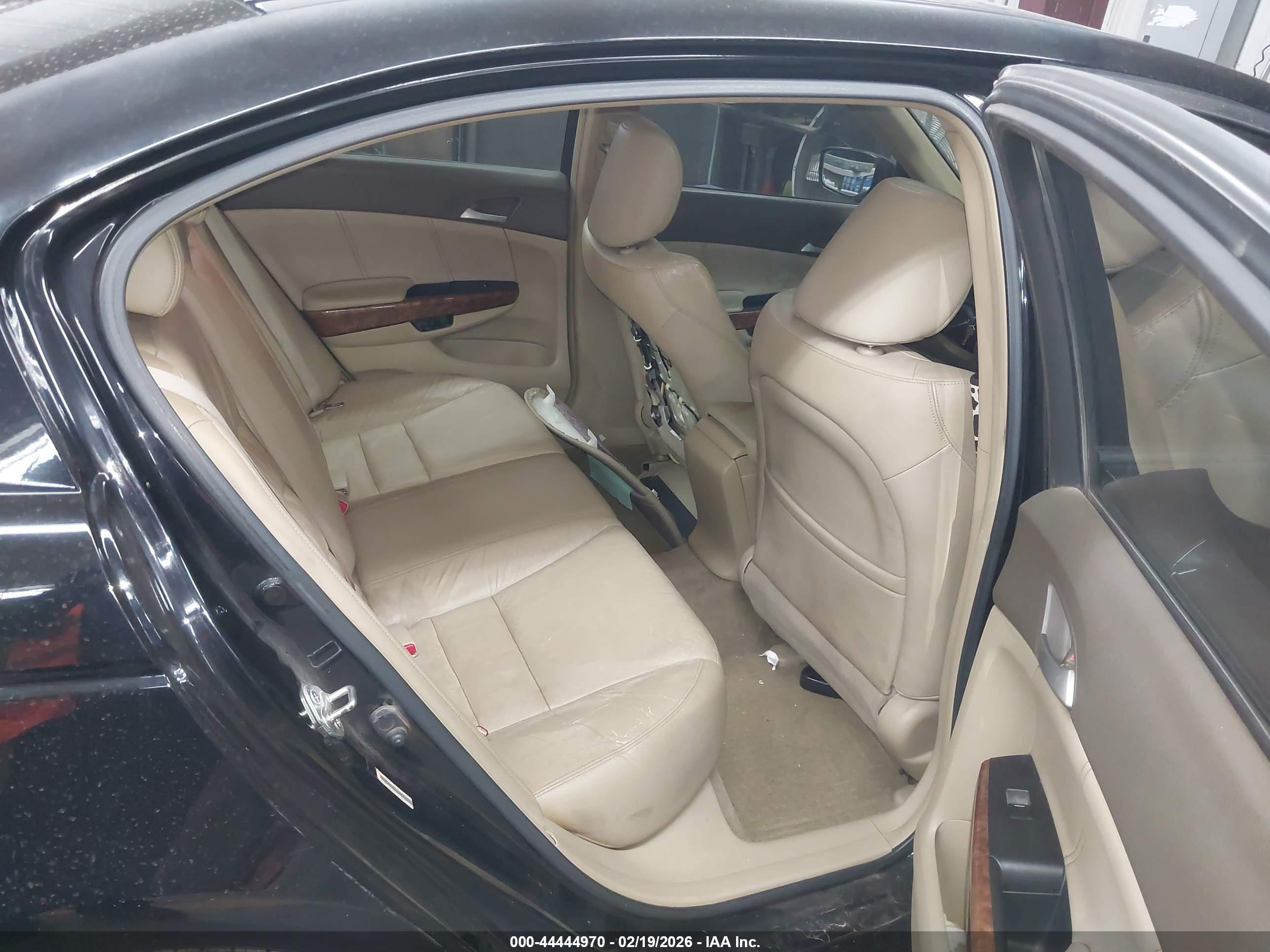 HONDA ACCORD image 8