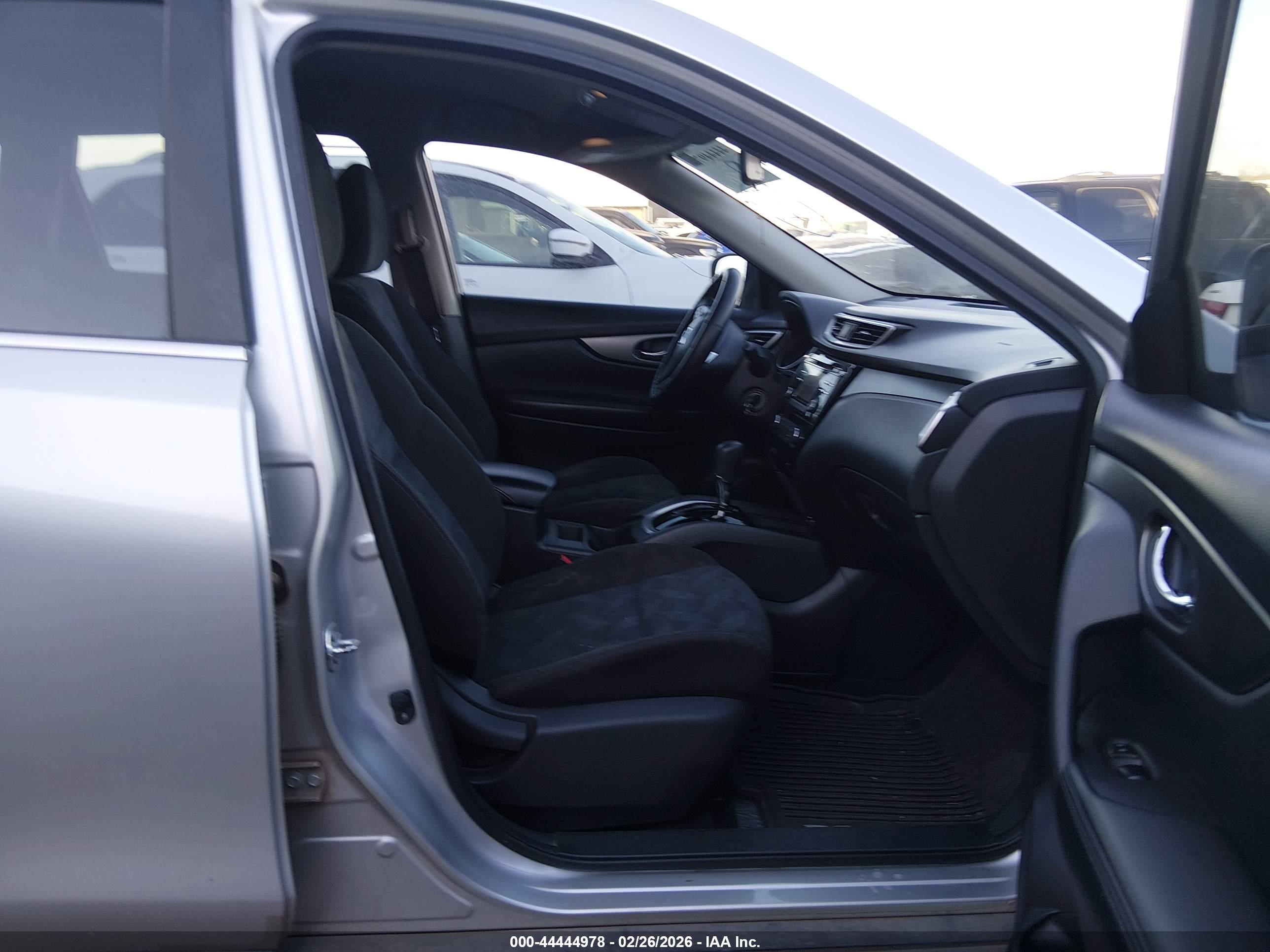 NISSAN ROGUE image 5