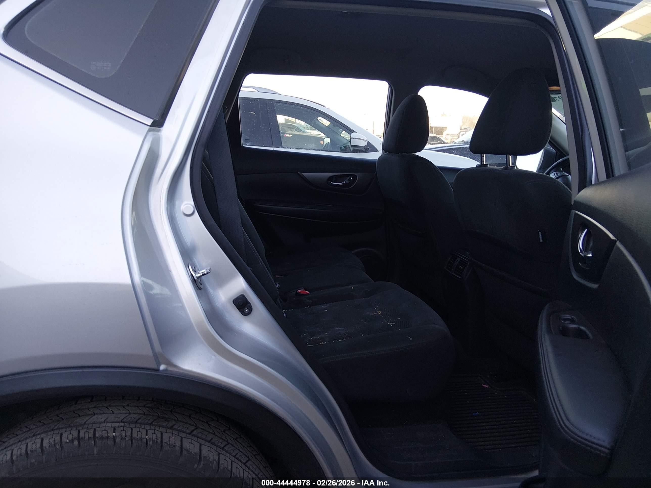 NISSAN ROGUE image 8