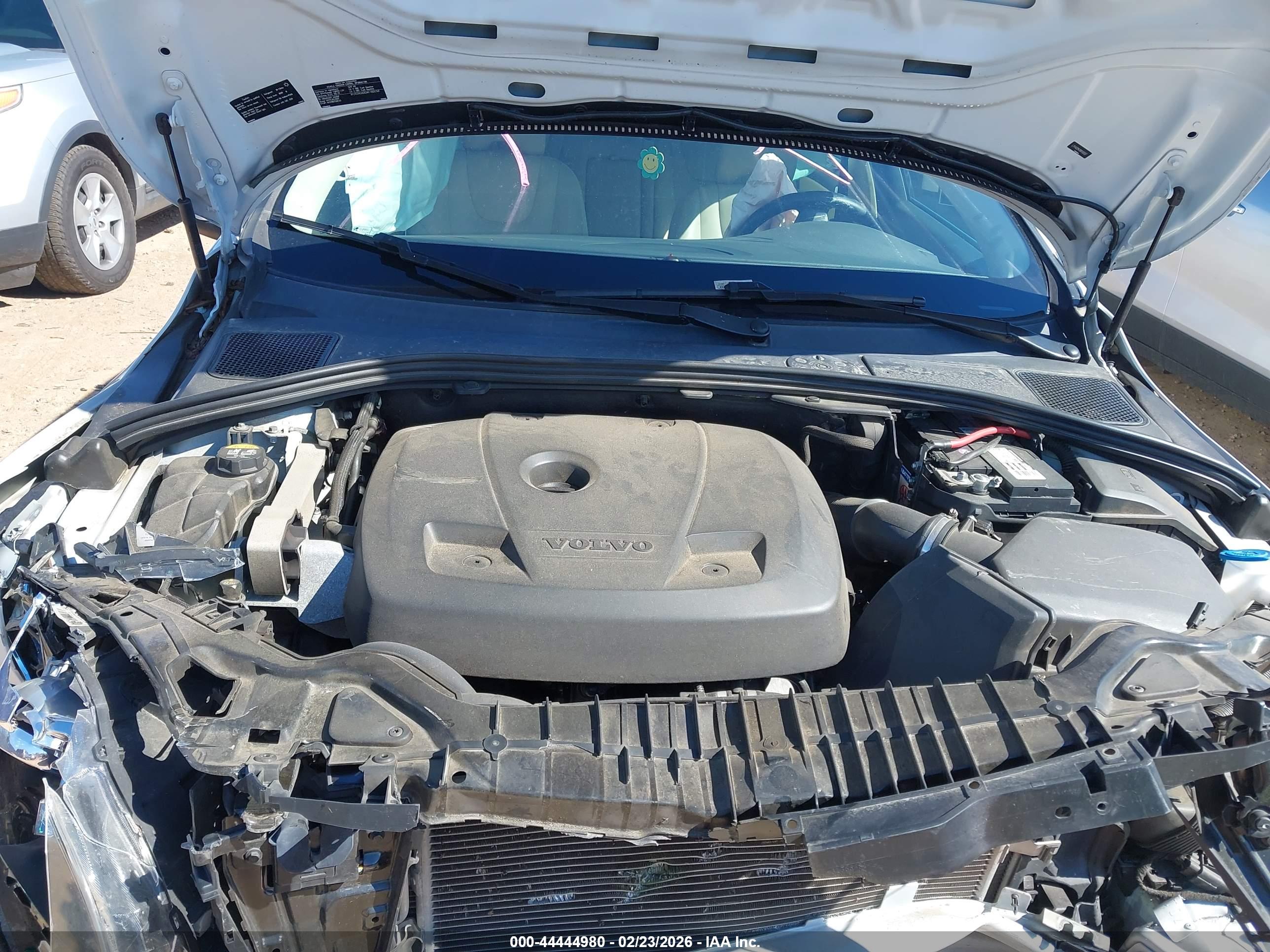 VOLVO S60 image 10
