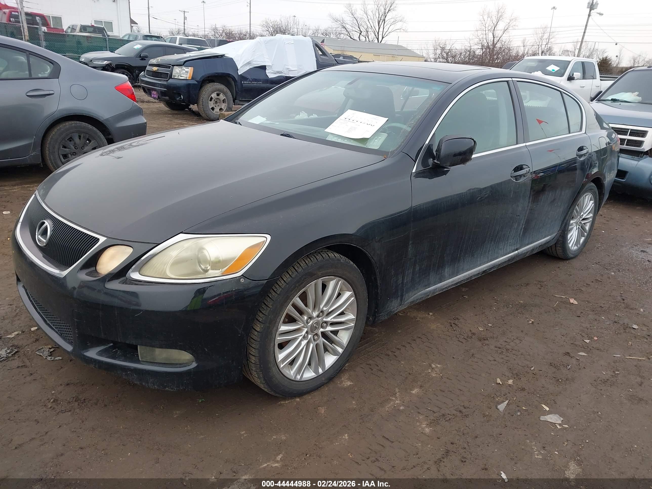 LEXUS GS image 2