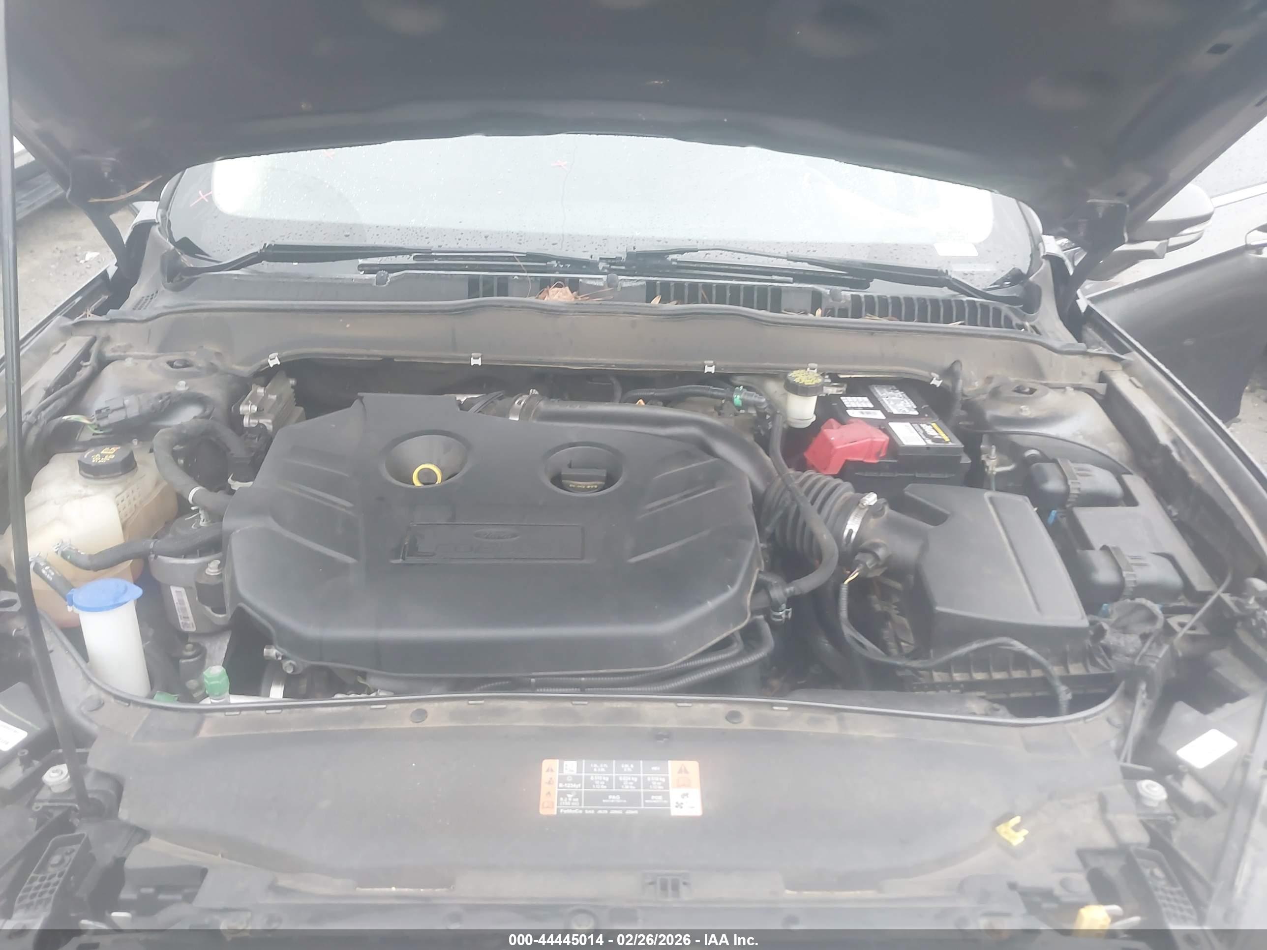 FORD FUSION image 10