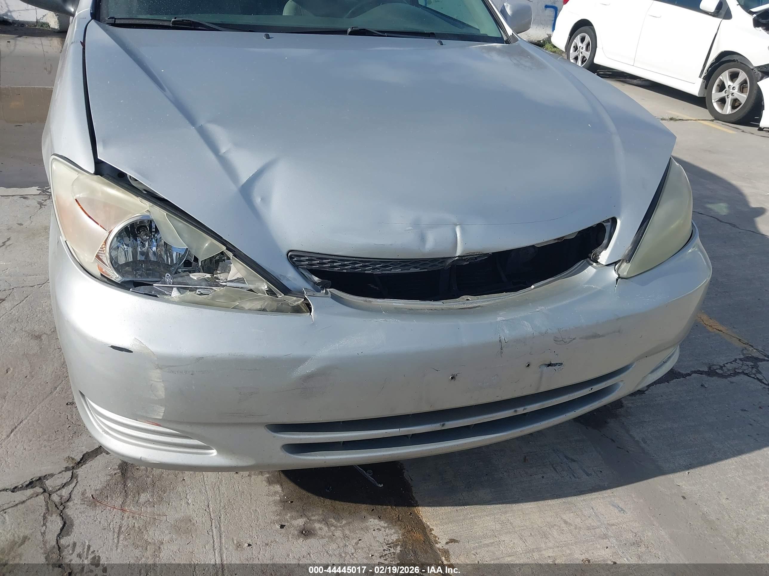 TOYOTA CAMRY image 6