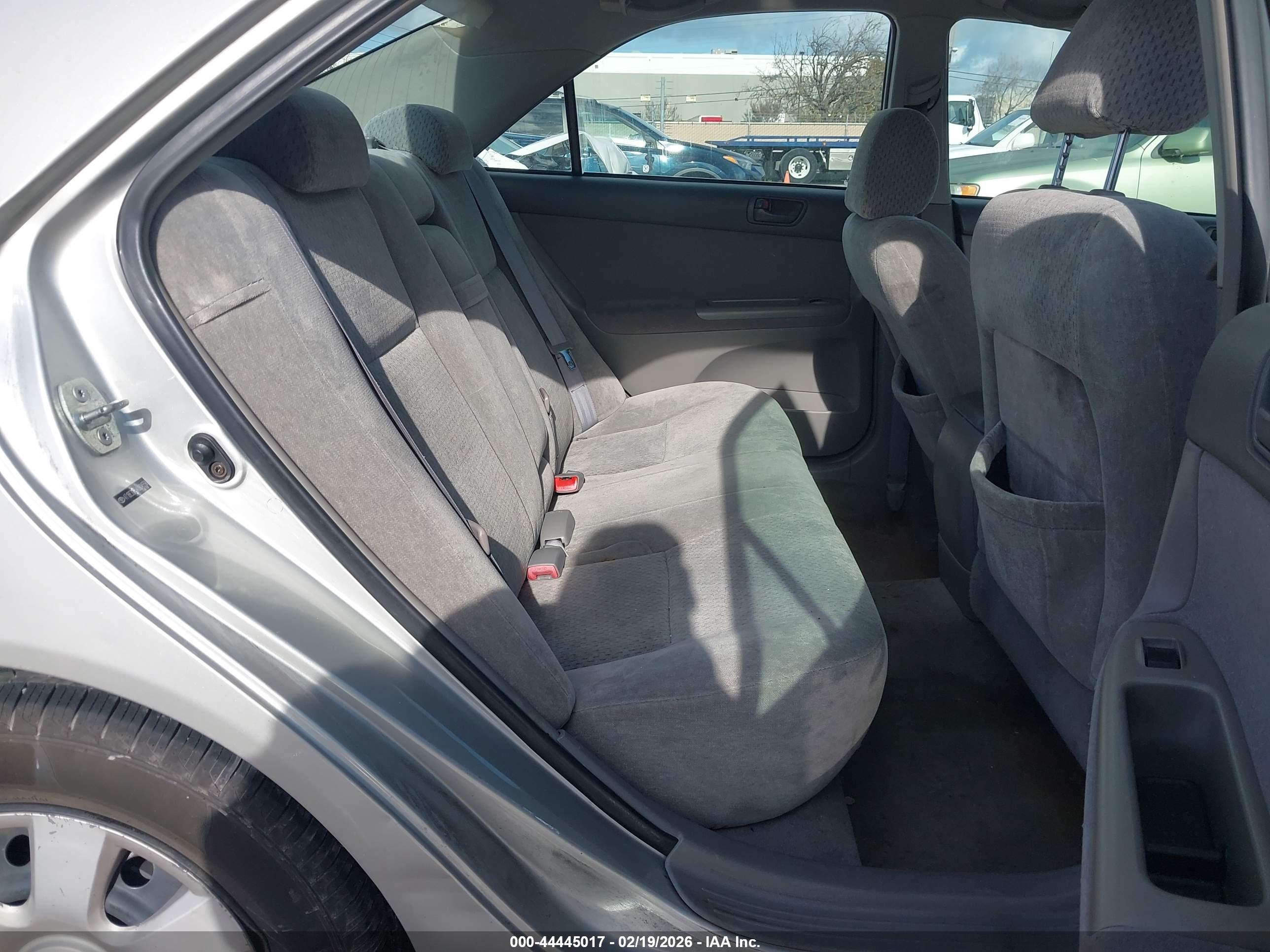 TOYOTA CAMRY image 8