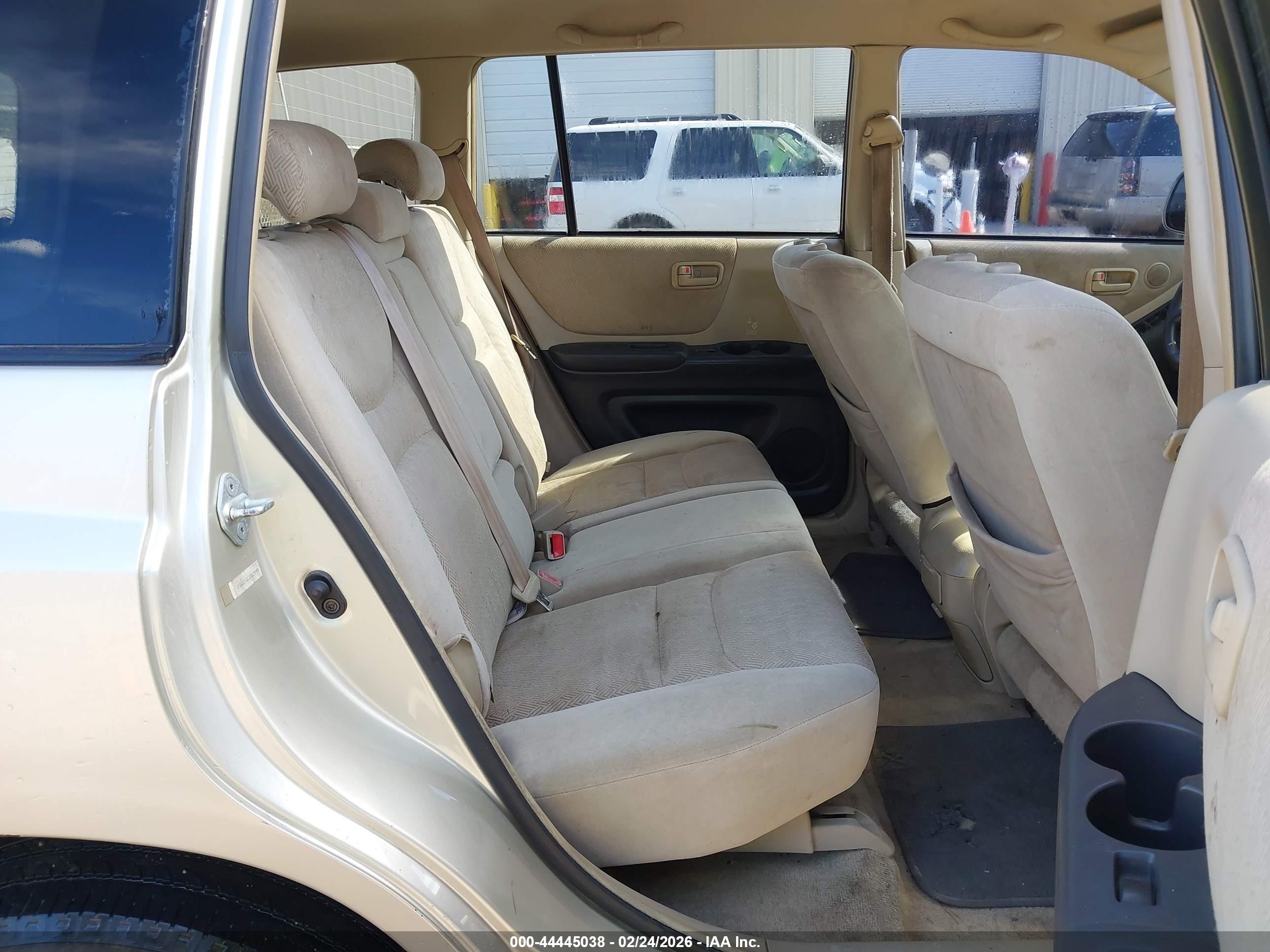 TOYOTA HIGHLANDER image 8