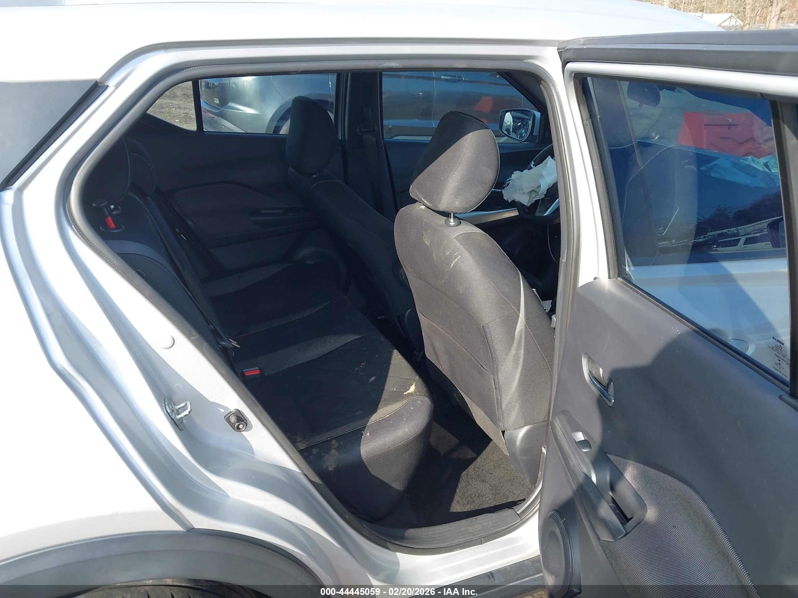 NISSAN KICKS image 8