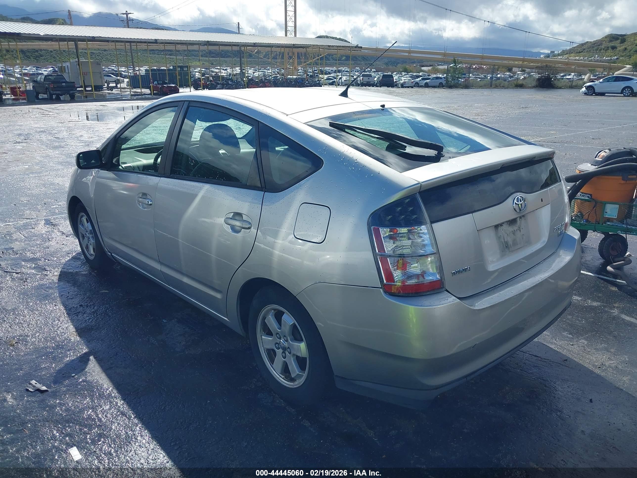TOYOTA PRIUS image 3