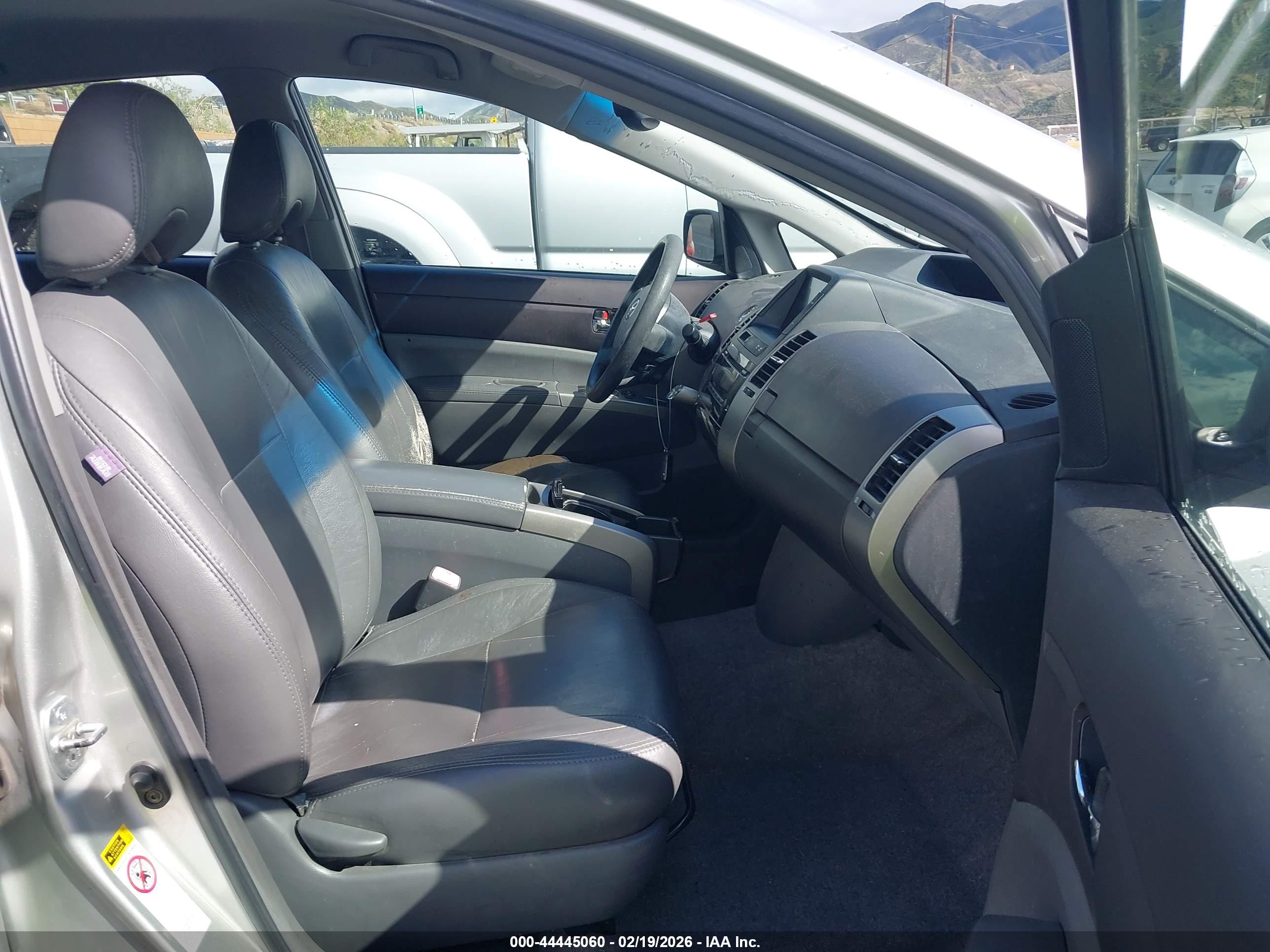 TOYOTA PRIUS image 5