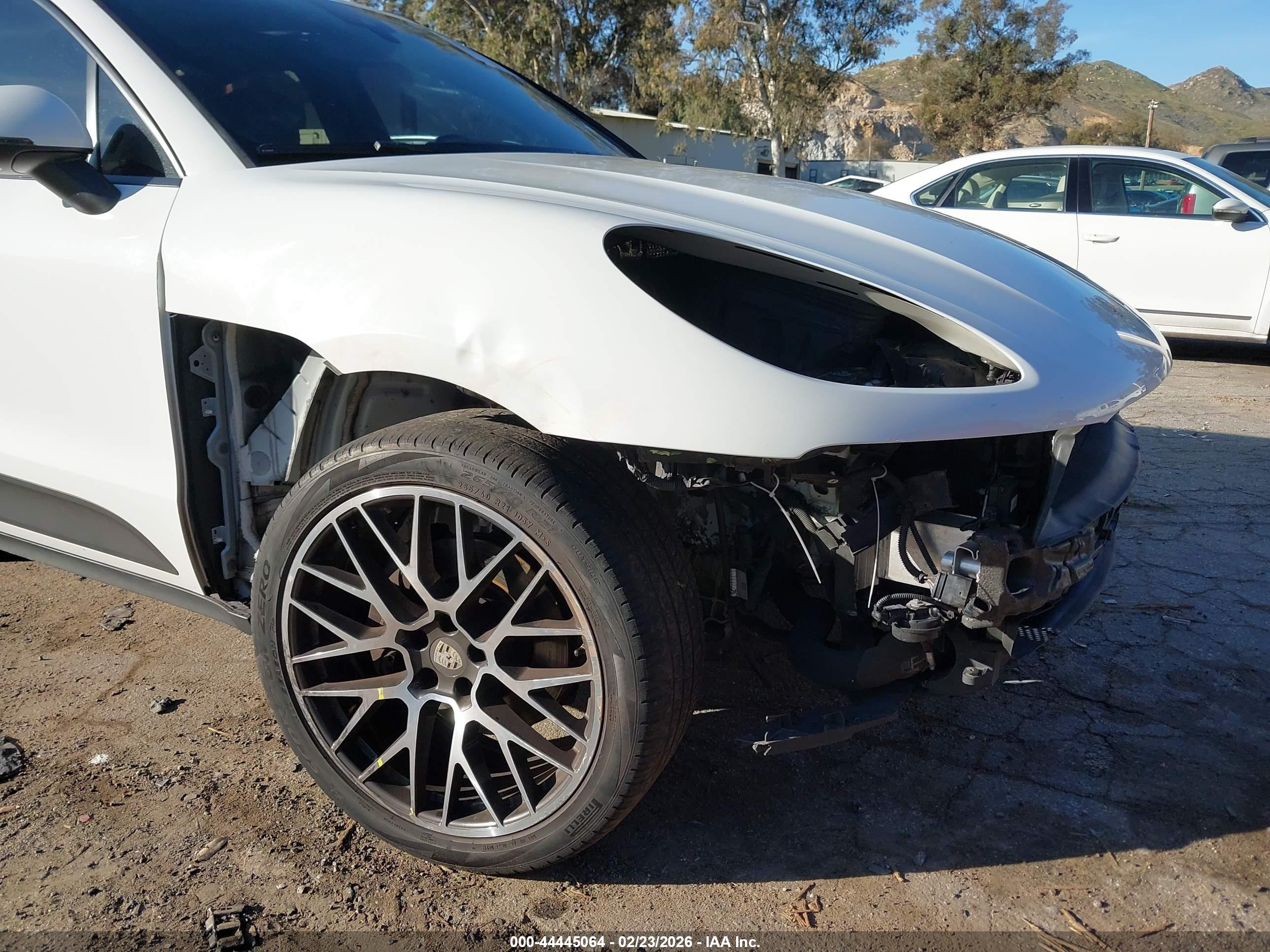 PORSCHE MACAN image 6