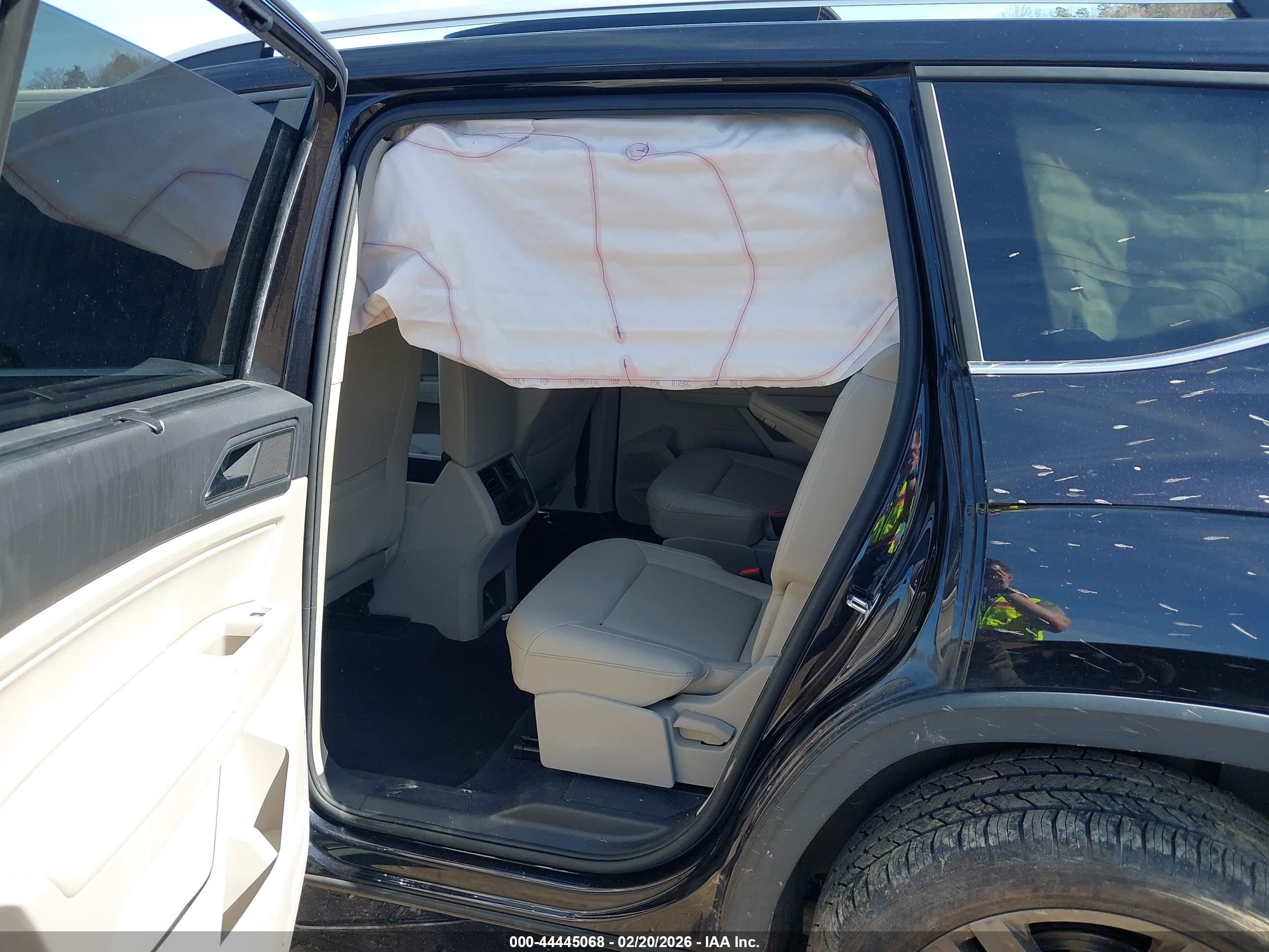 VOLKSWAGEN ATLAS image 8