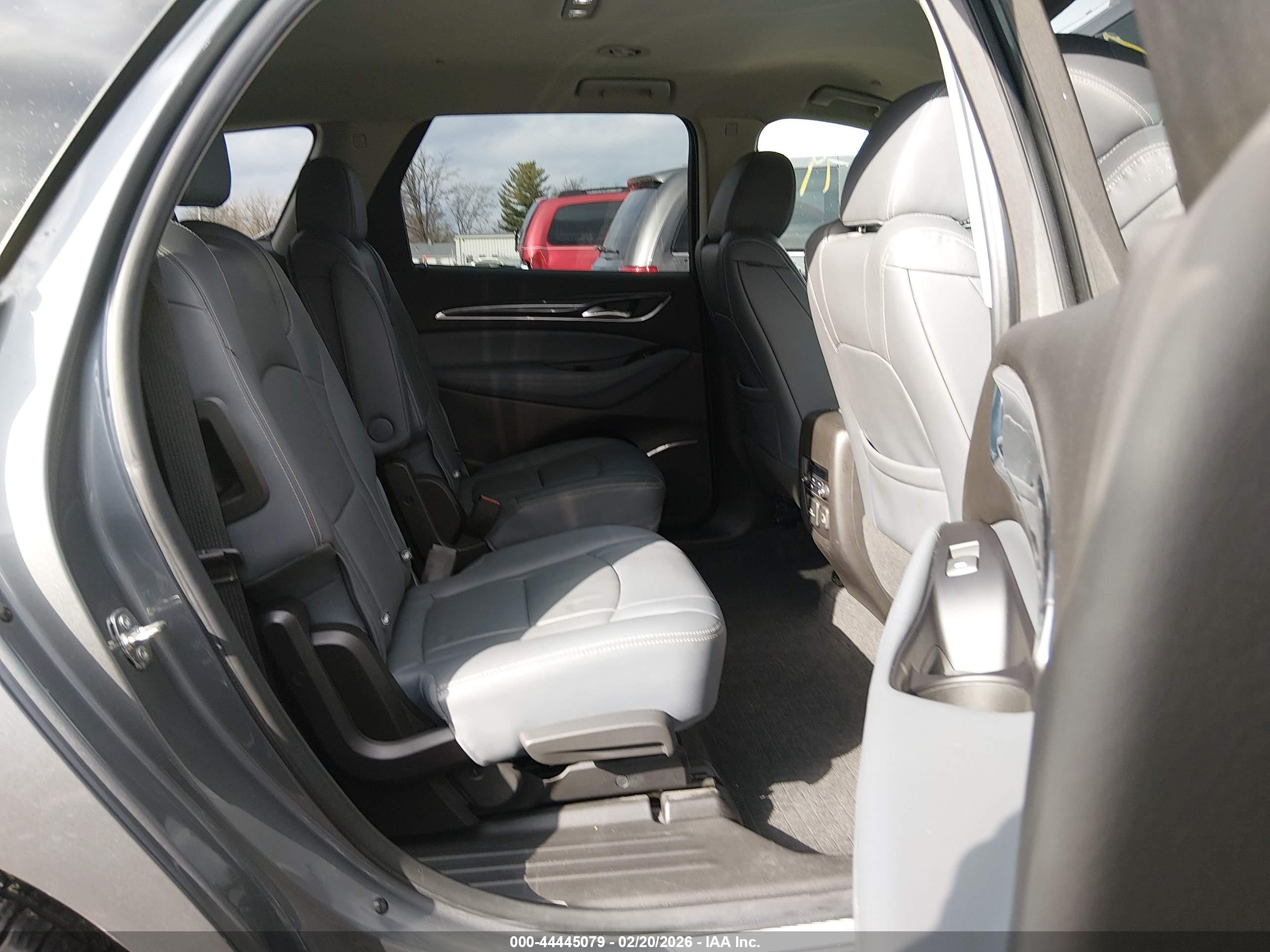 BUICK ENCLAVE image 8