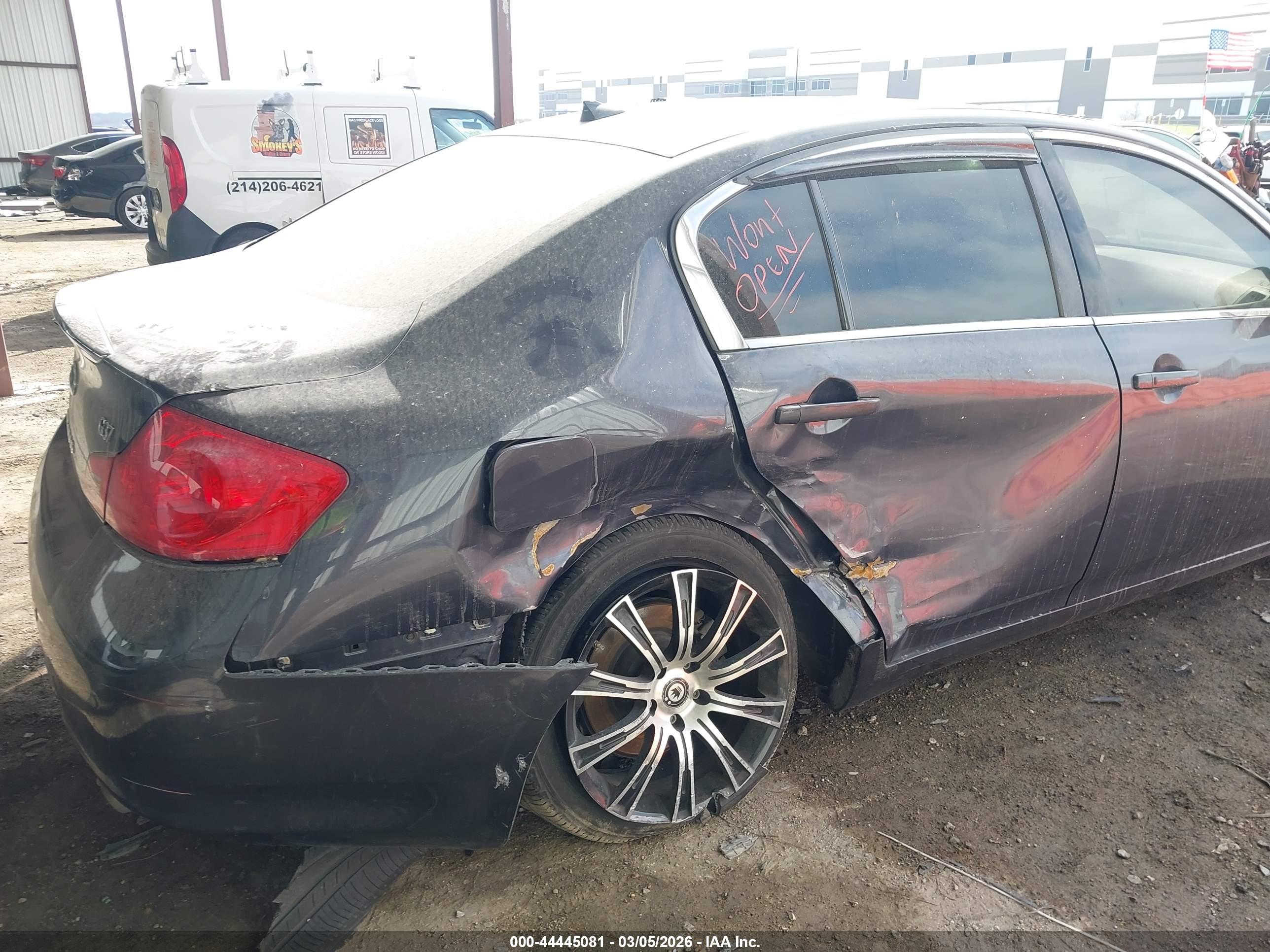 INFINITI G37 image 6