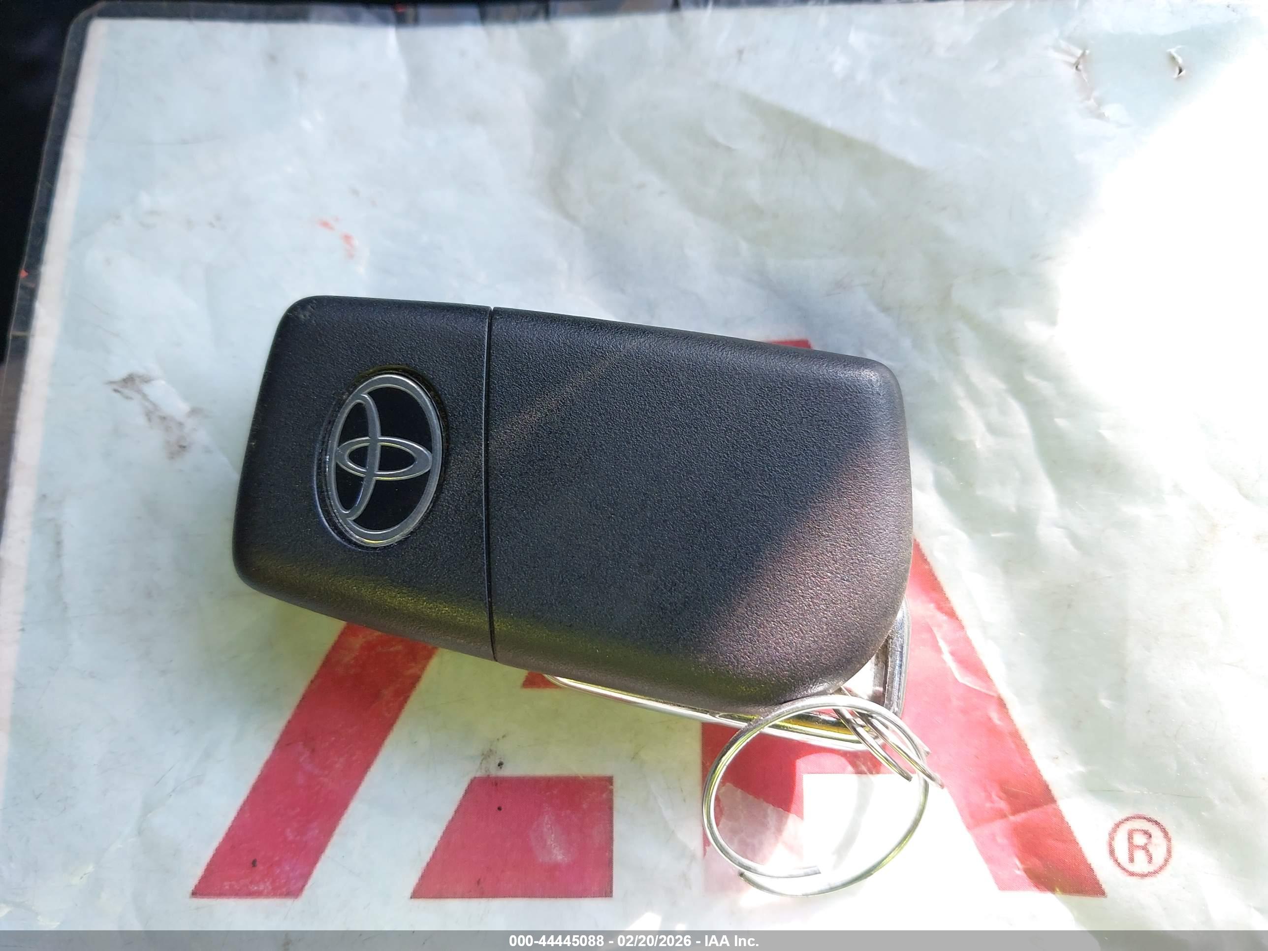 TOYOTA COROLLA image 11