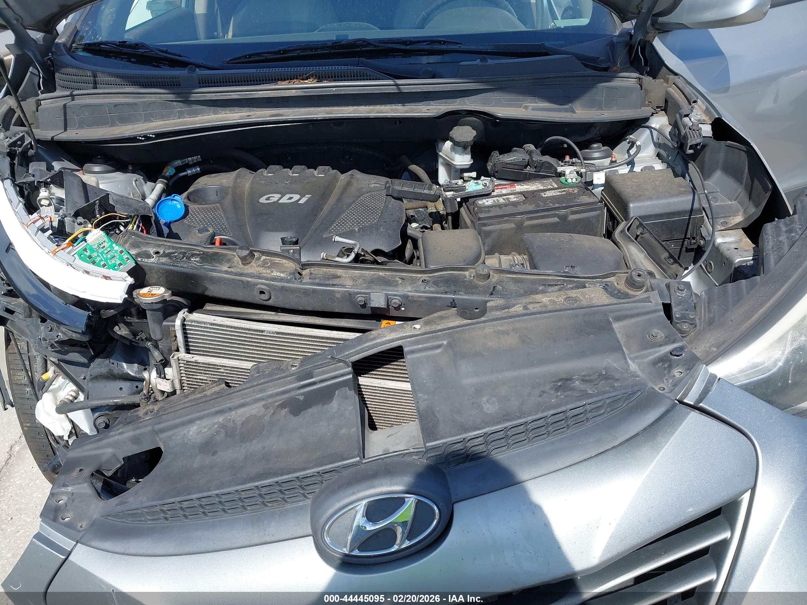 HYUNDAI TUCSON image 10