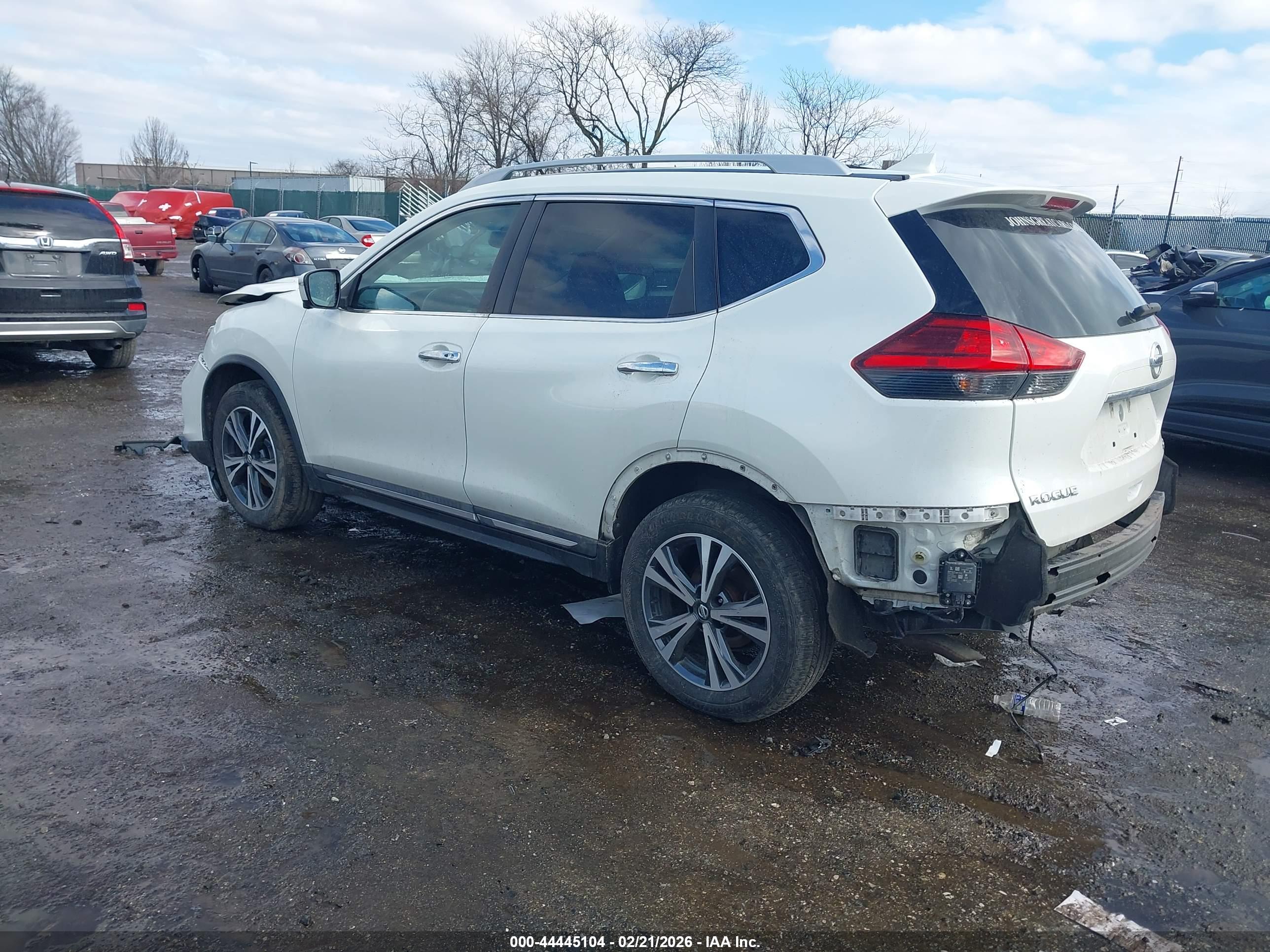 NISSAN ROGUE image 3