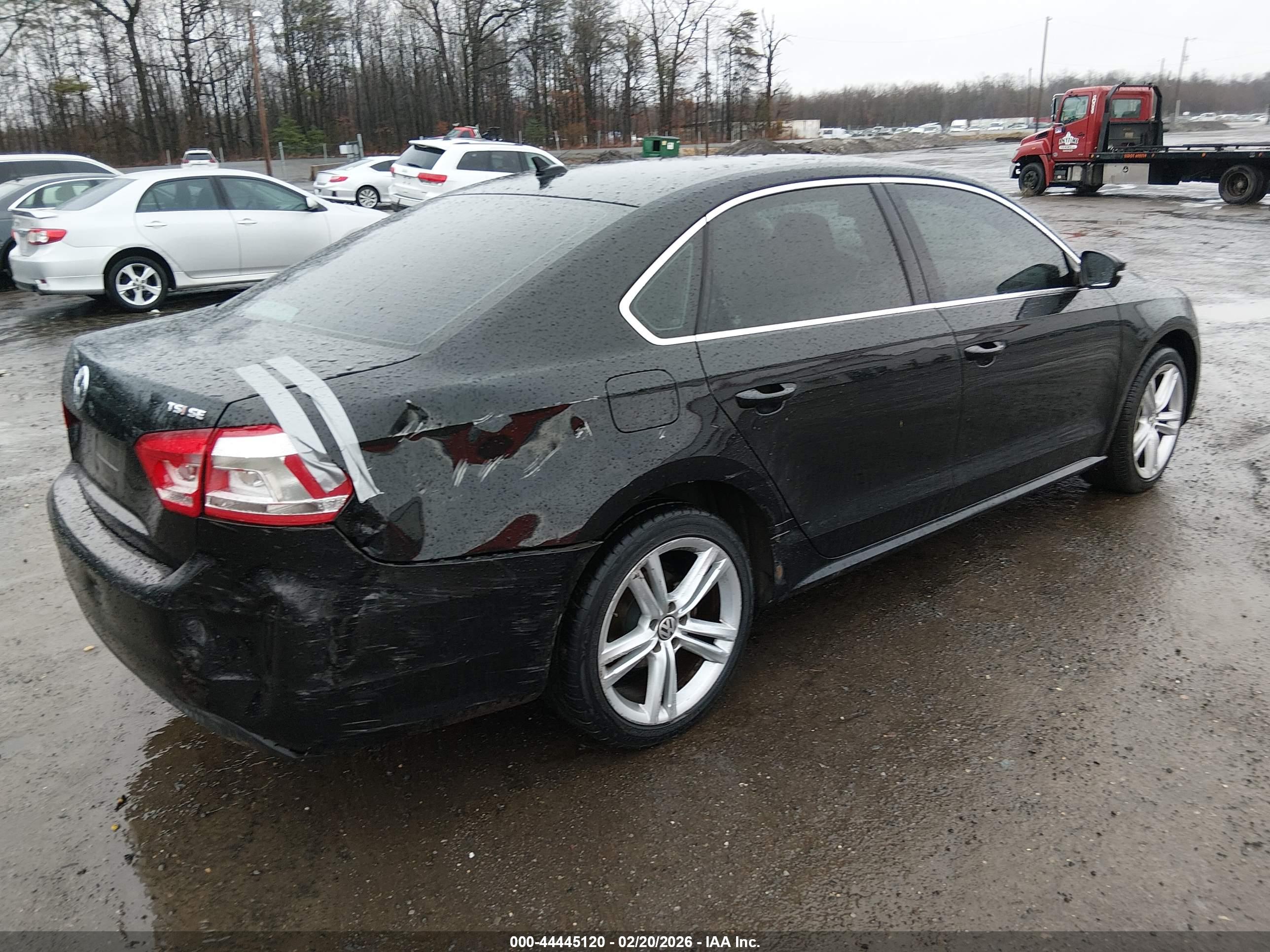 VOLKSWAGEN PASSAT image 4