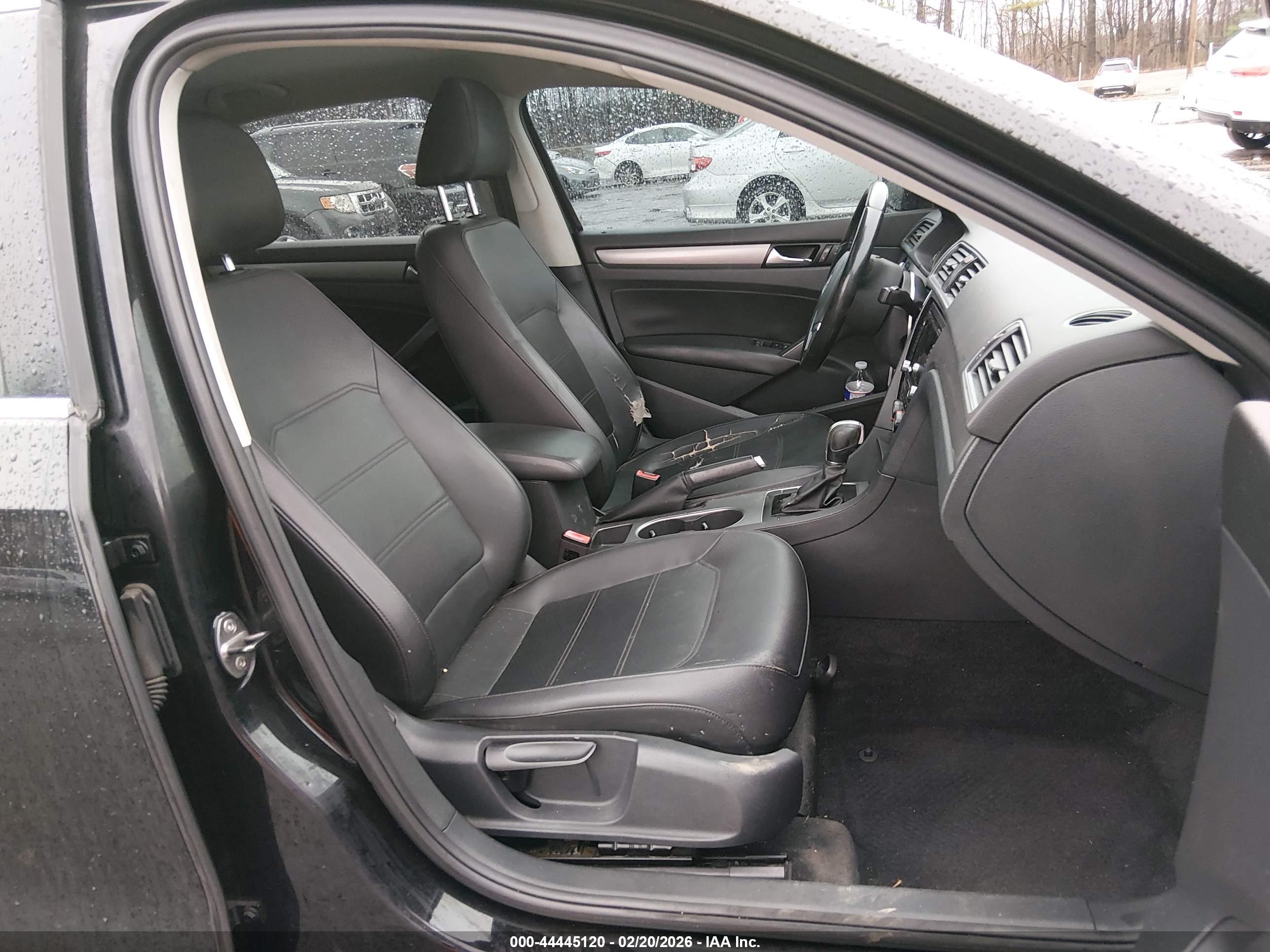 VOLKSWAGEN PASSAT image 5