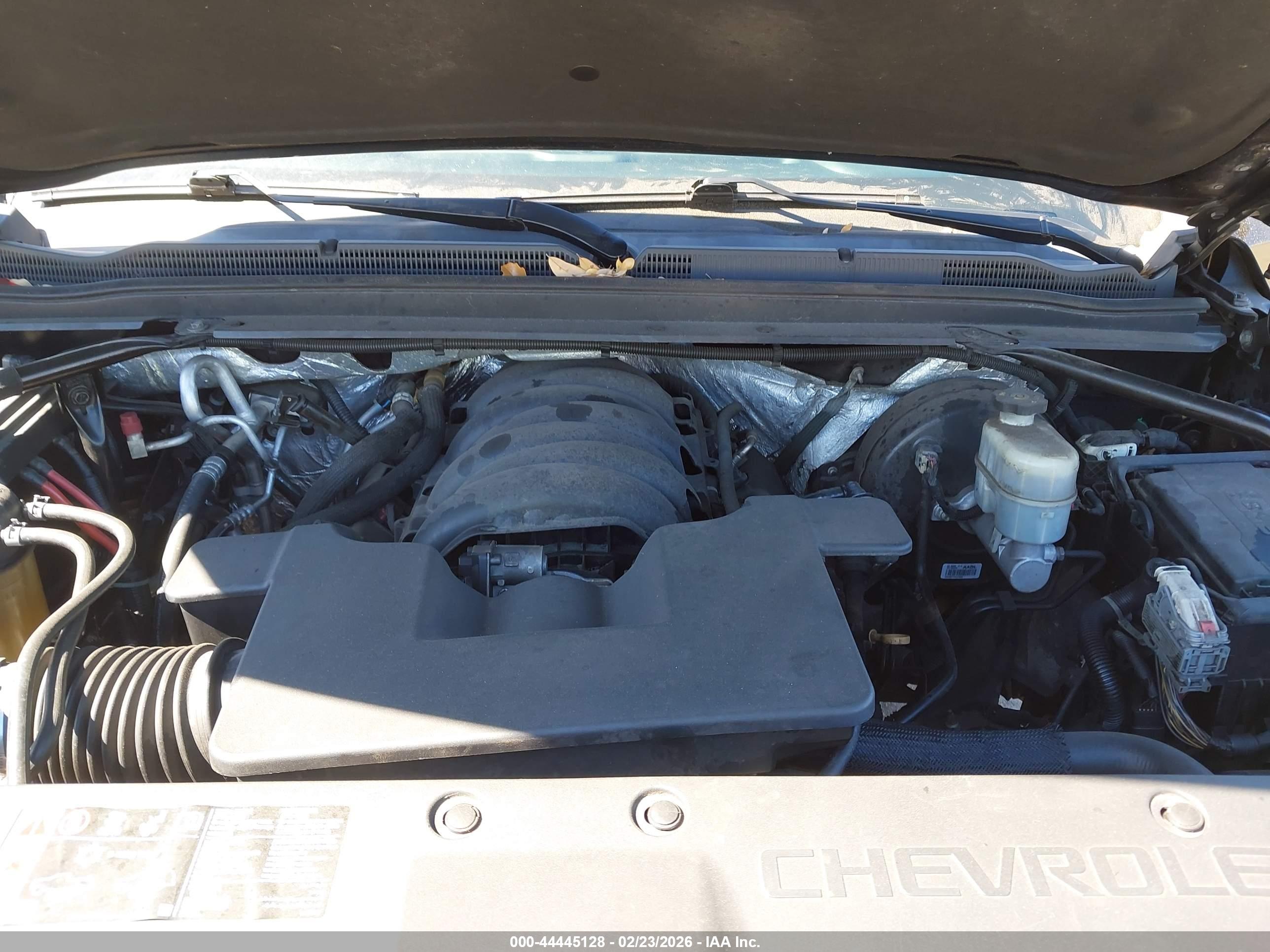 CHEVROLET SUBURBAN image 10