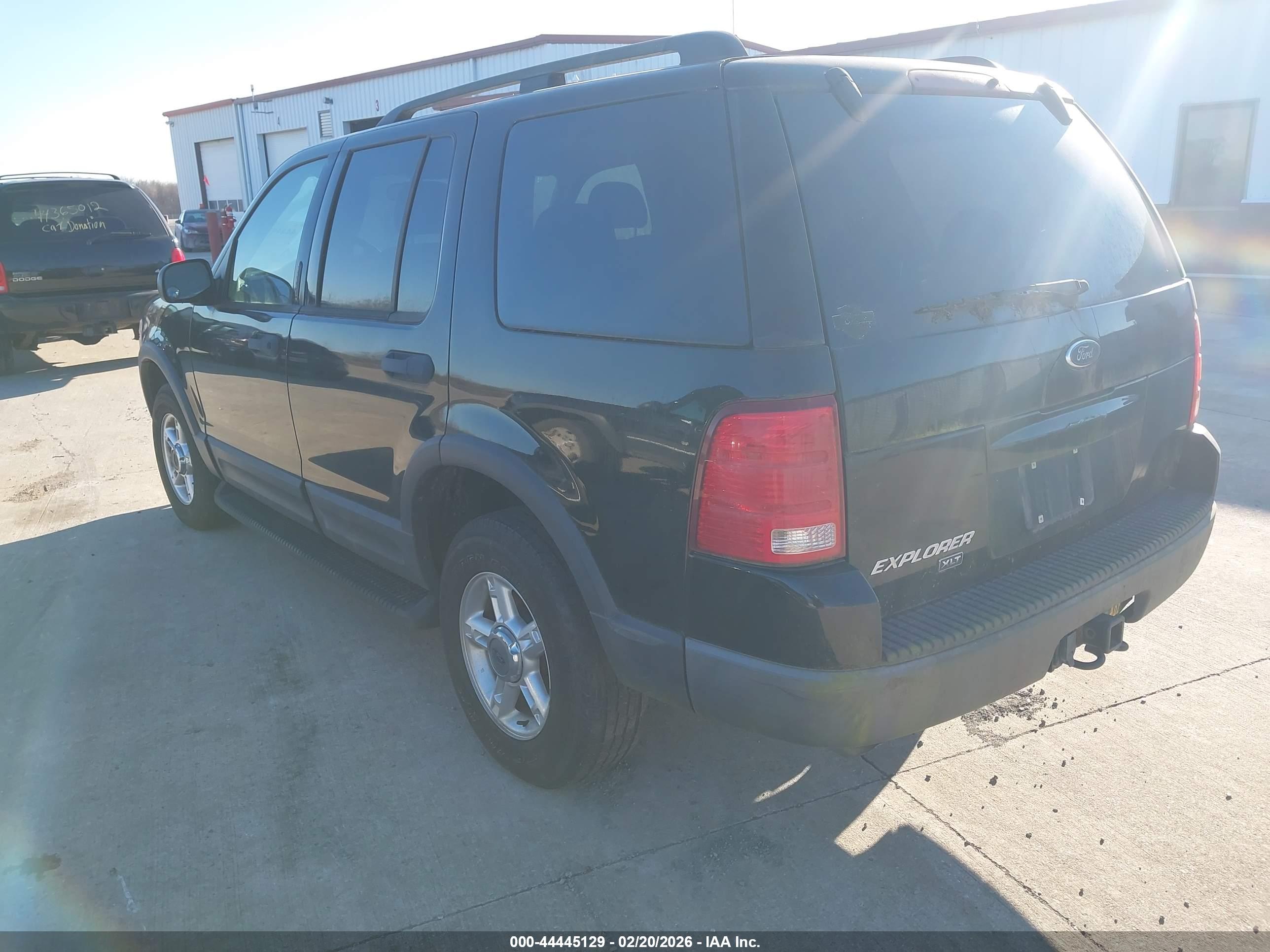 FORD EXPLORER image 3