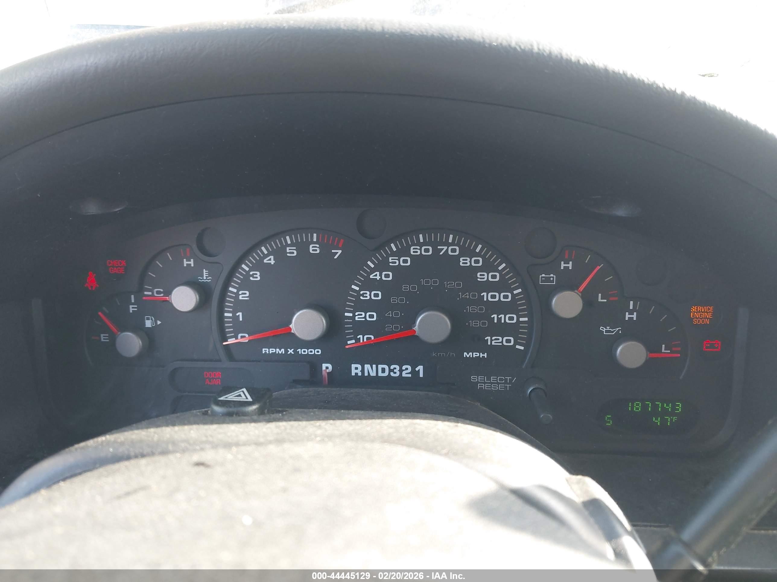FORD EXPLORER image 7