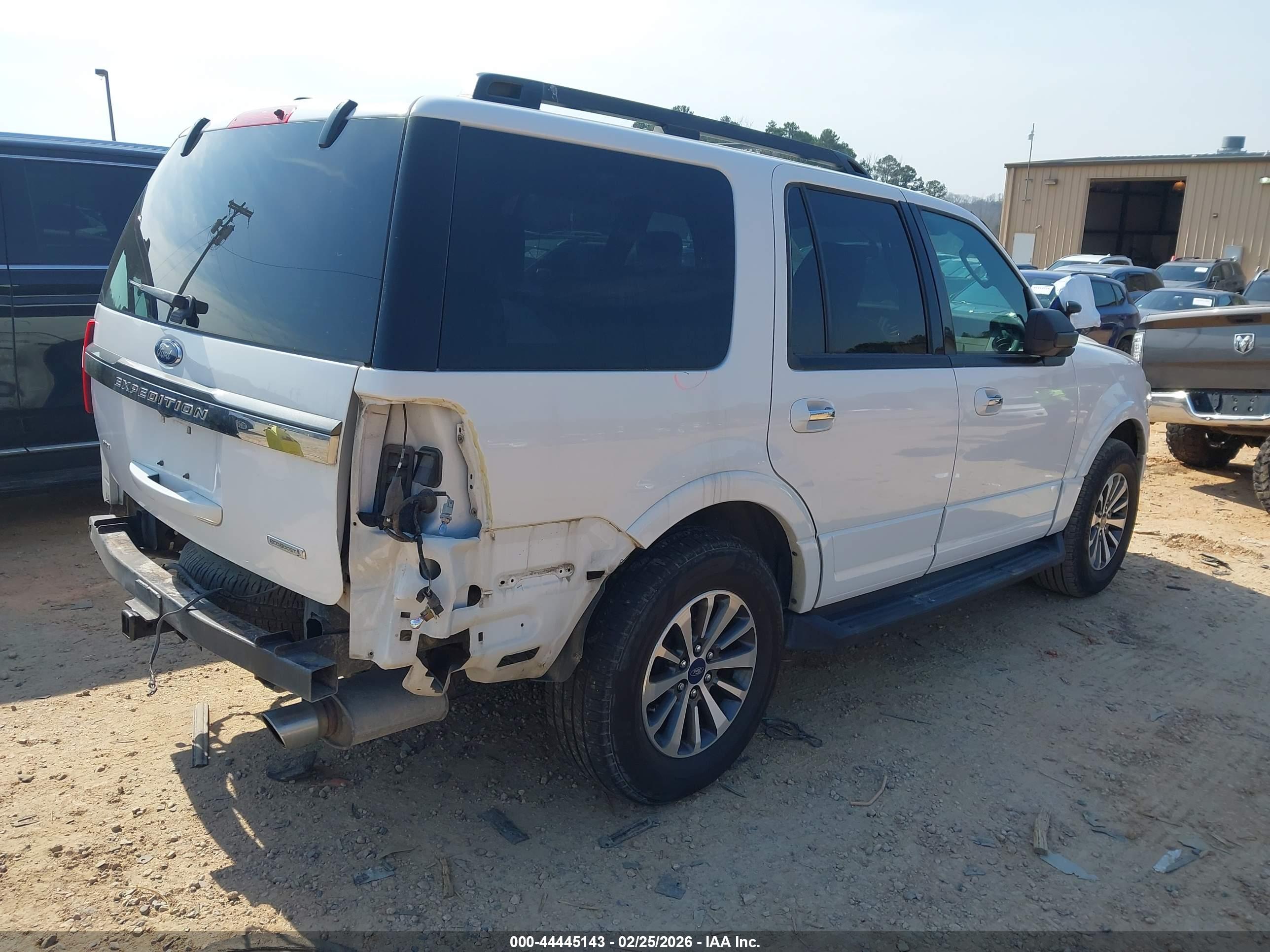 FORD EXPEDITION image 4