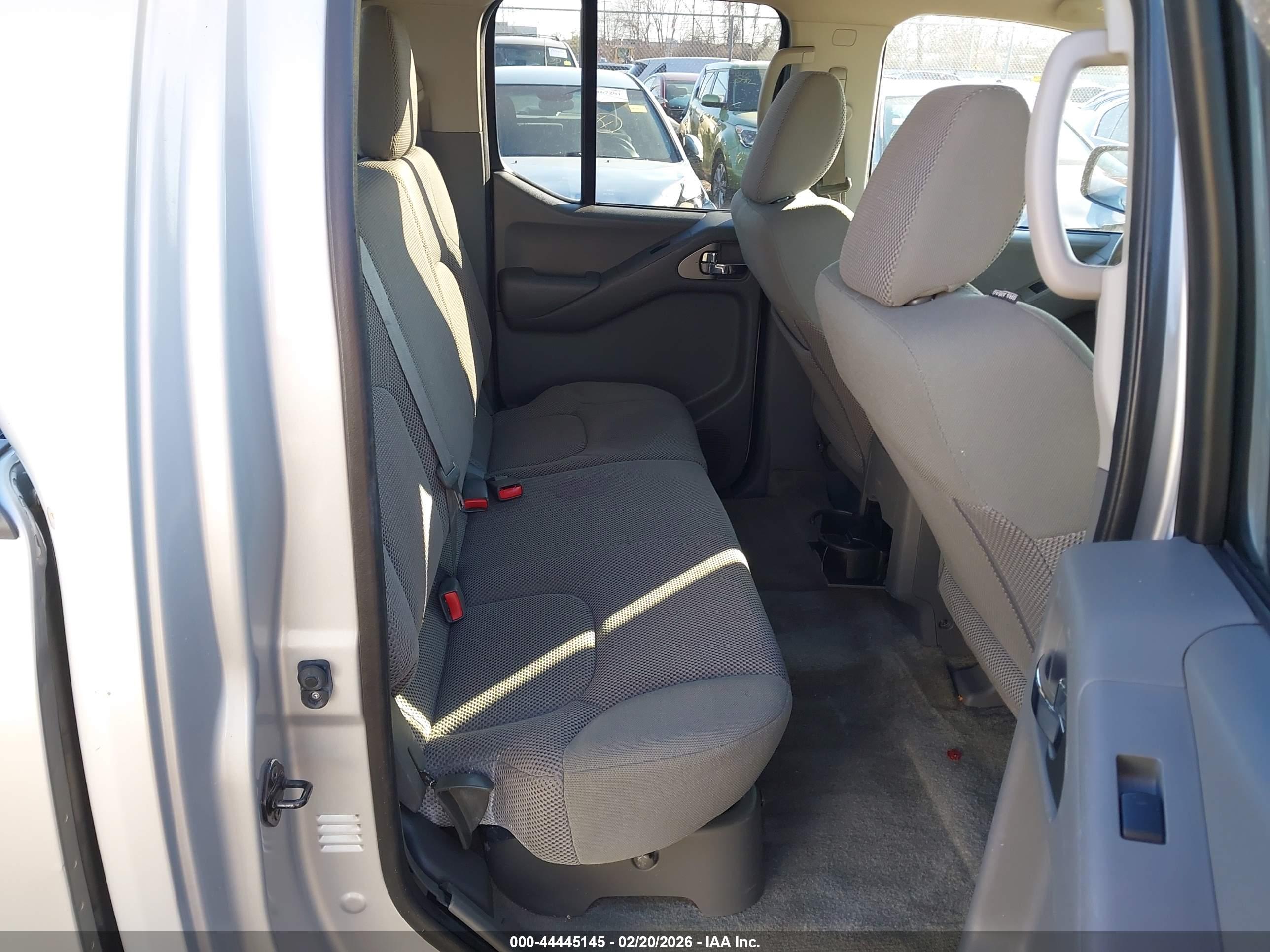 NISSAN FRONTIER image 8