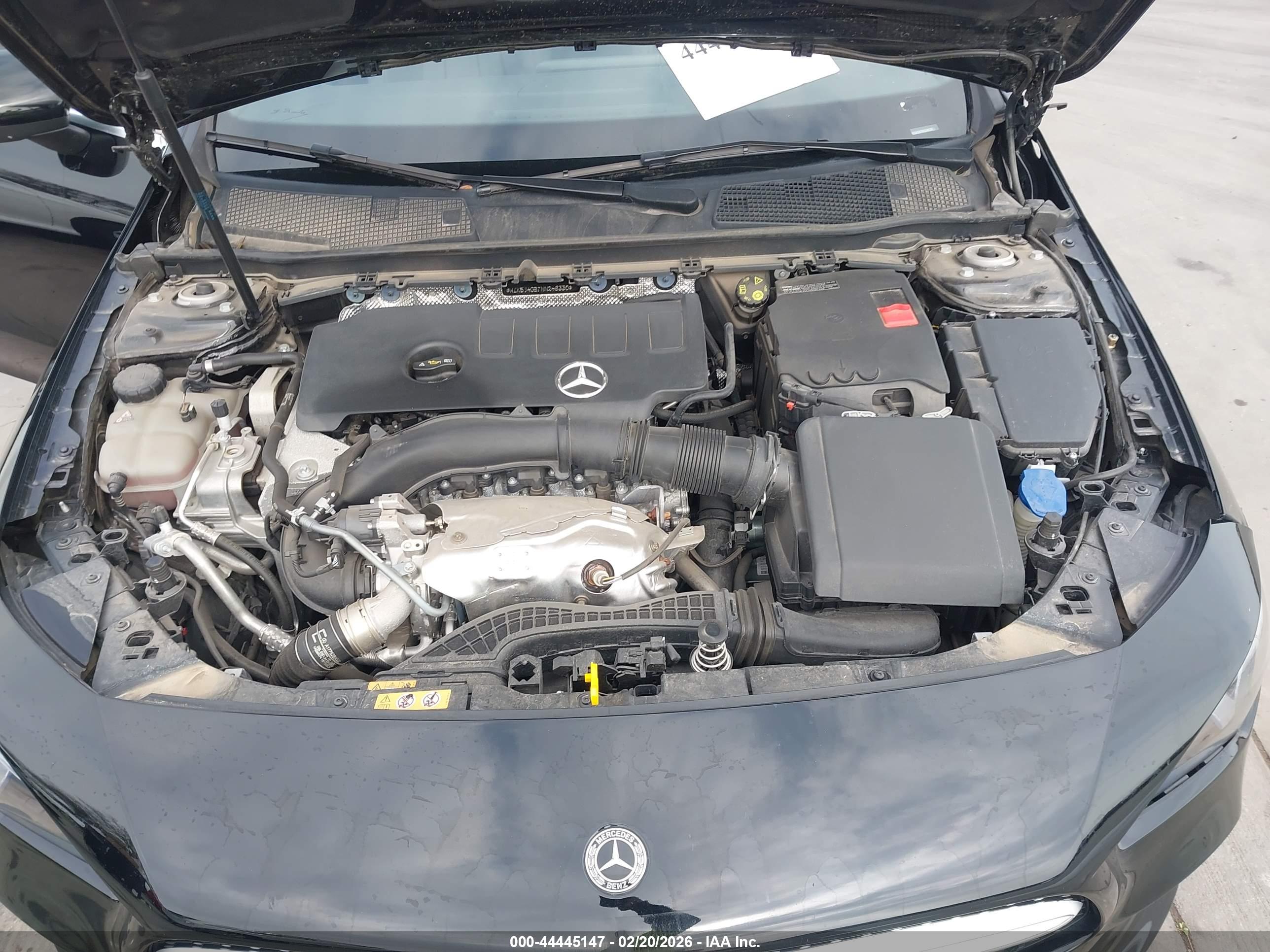 MERCEDES-BENZ CLA image 10