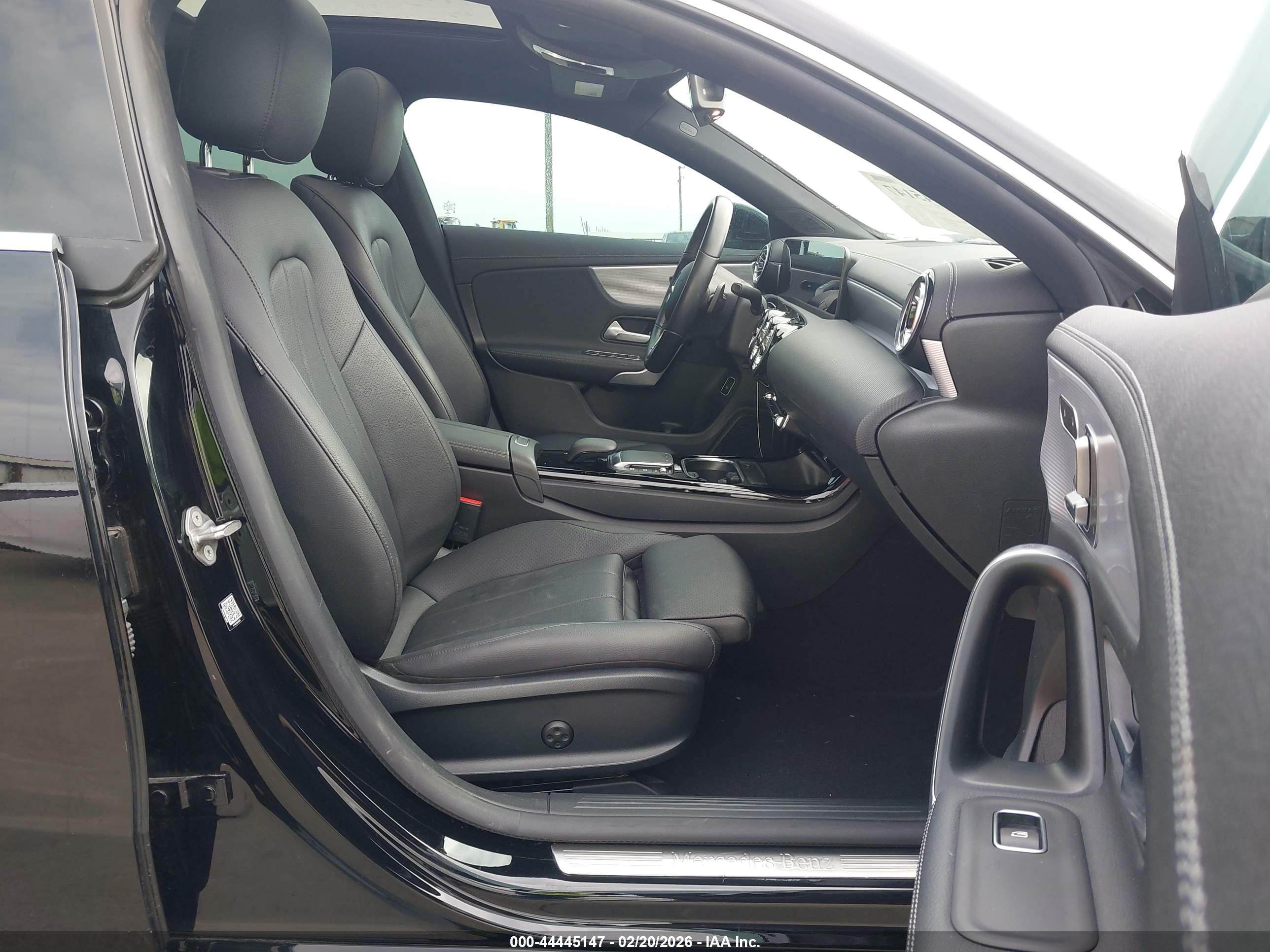 MERCEDES-BENZ CLA image 5