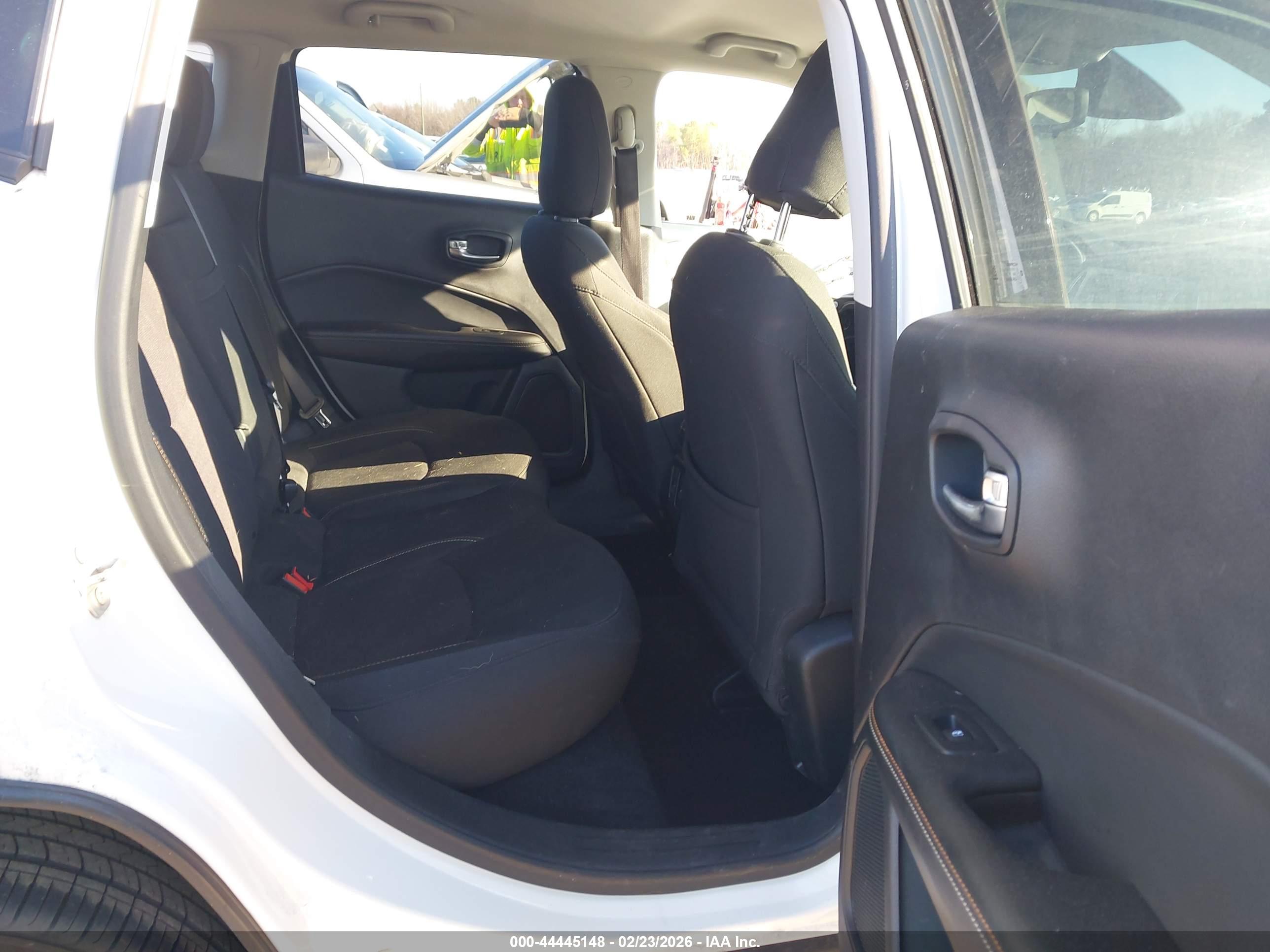 JEEP COMPASS image 8