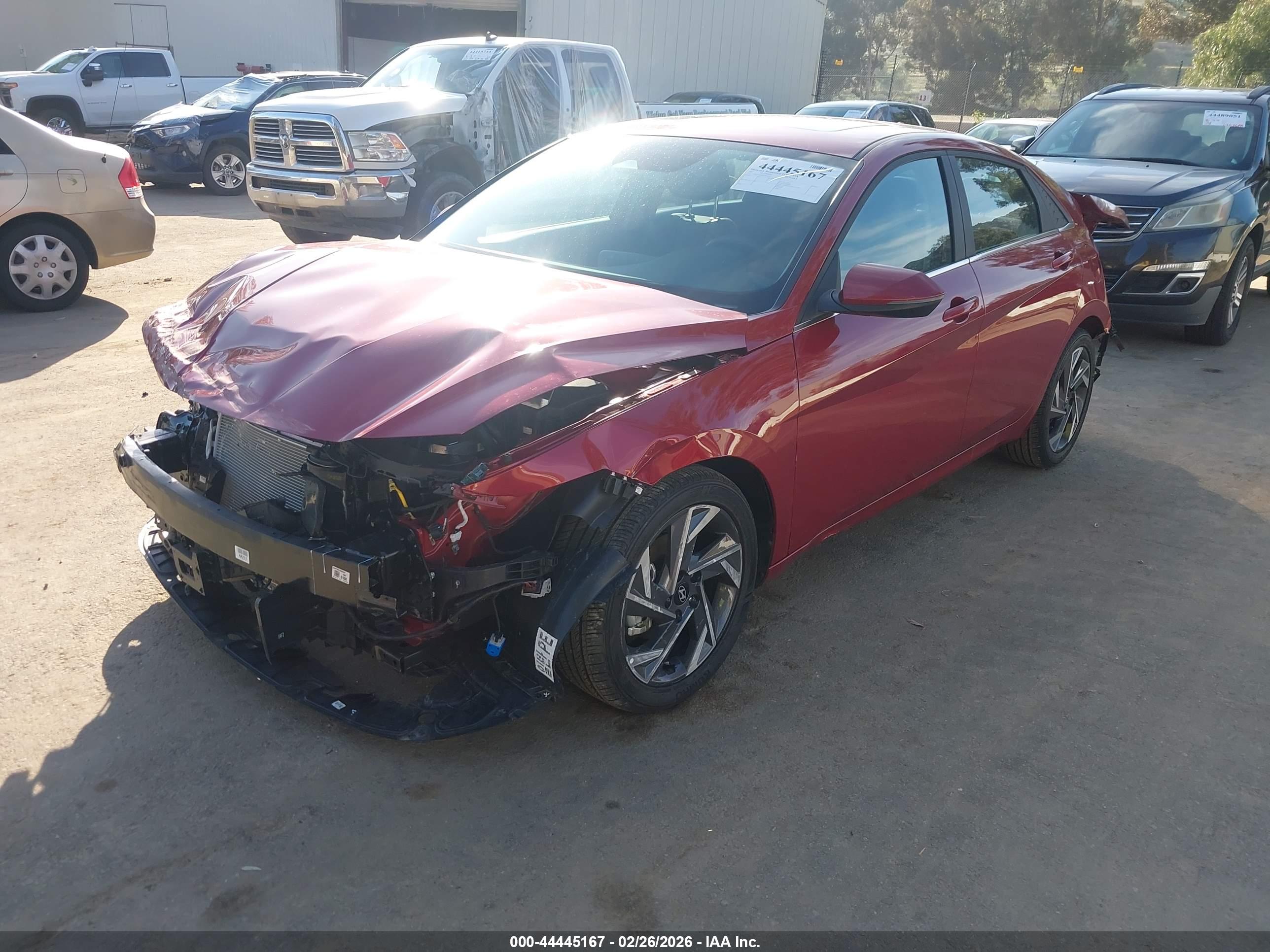 HYUNDAI ELANTRA image 2
