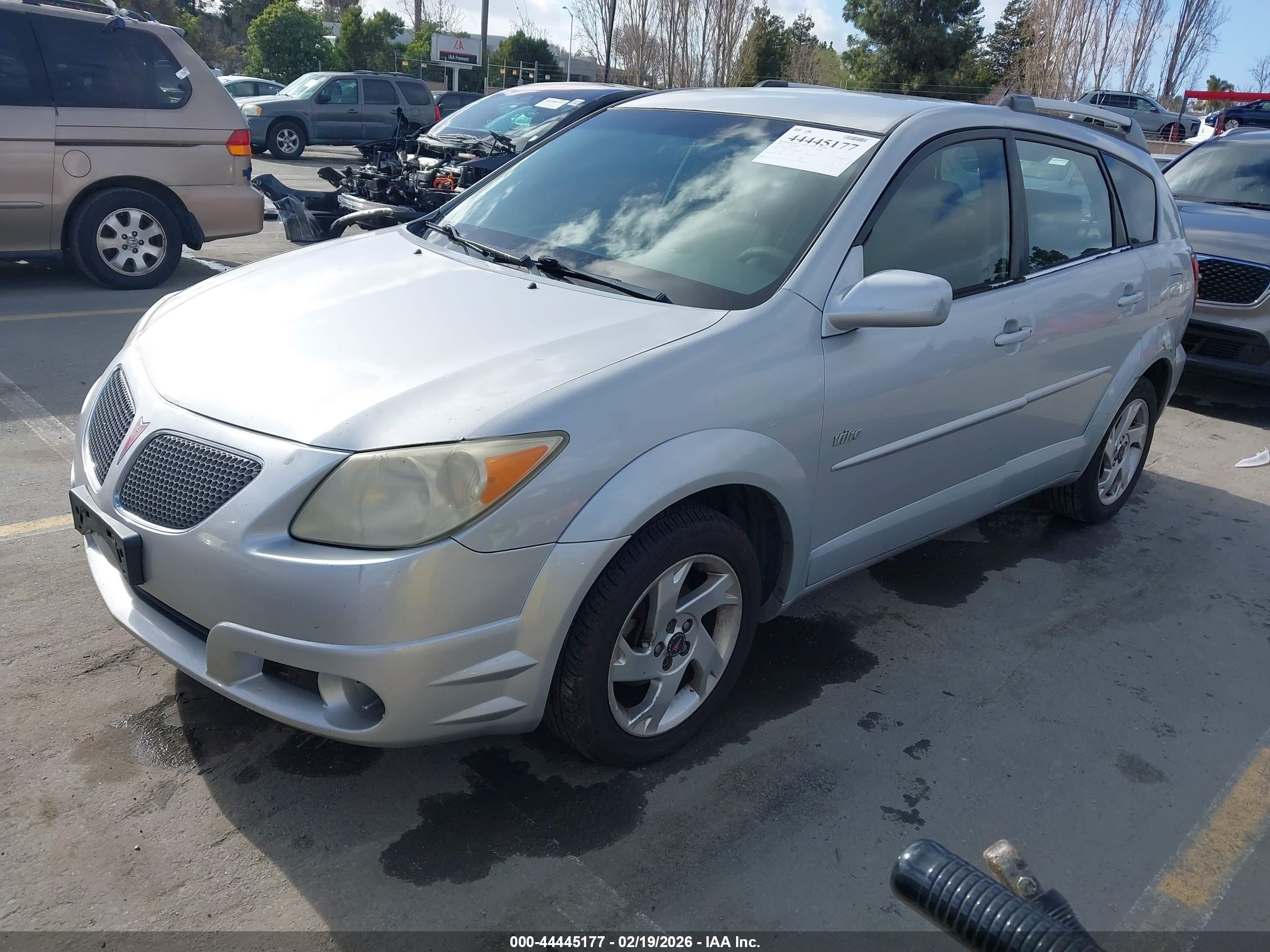 PONTIAC VIBE image 2