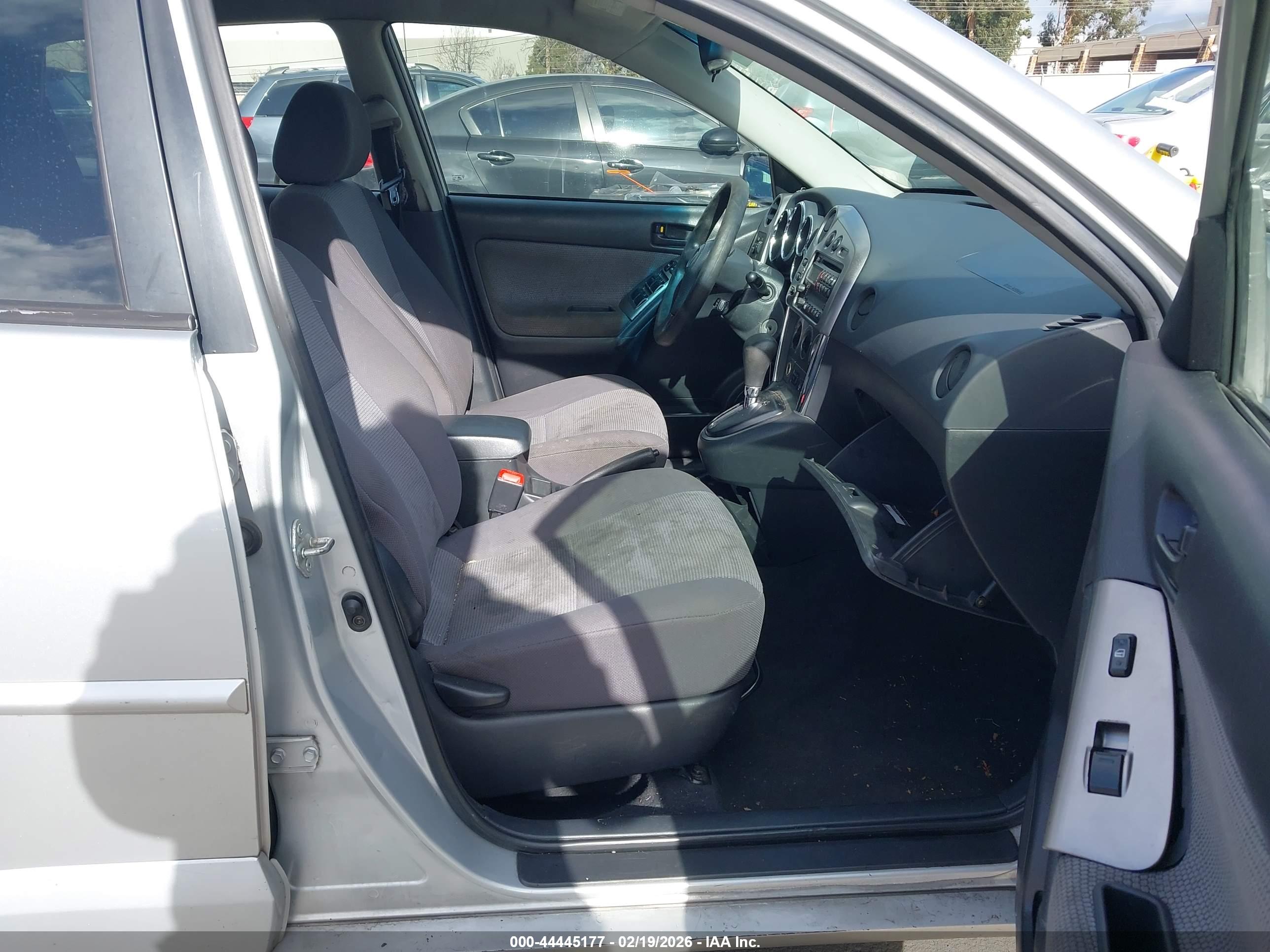 PONTIAC VIBE image 5