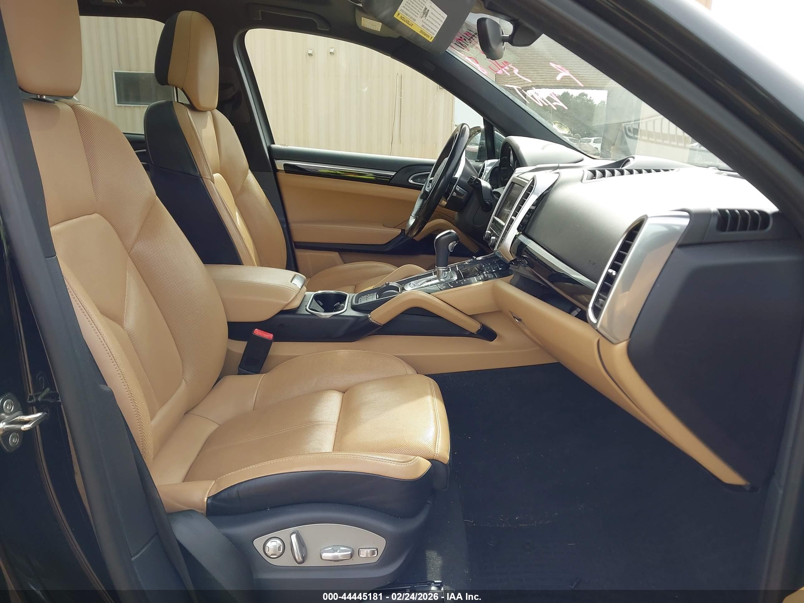 PORSCHE CAYENNE image 5