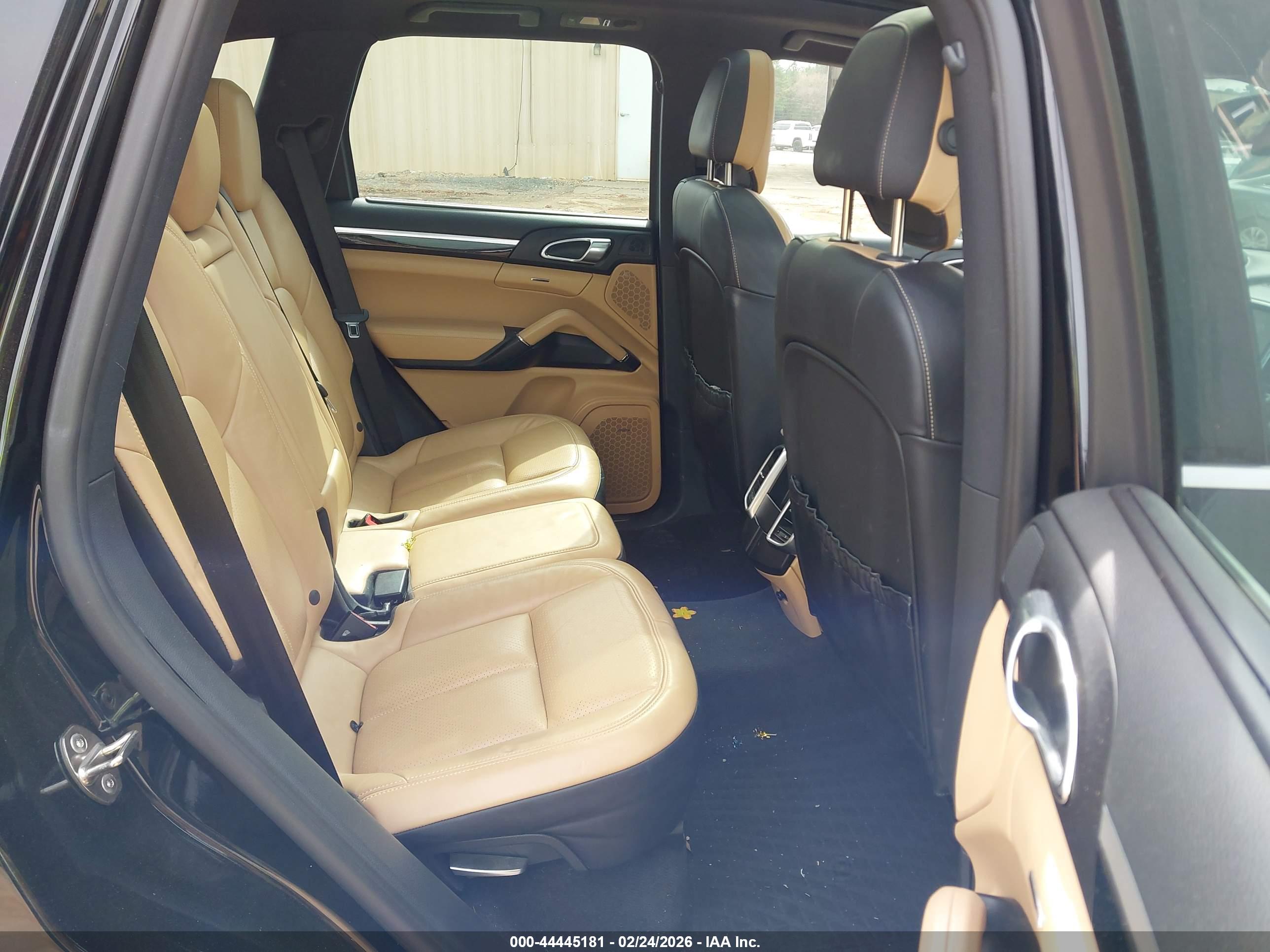 PORSCHE CAYENNE image 8