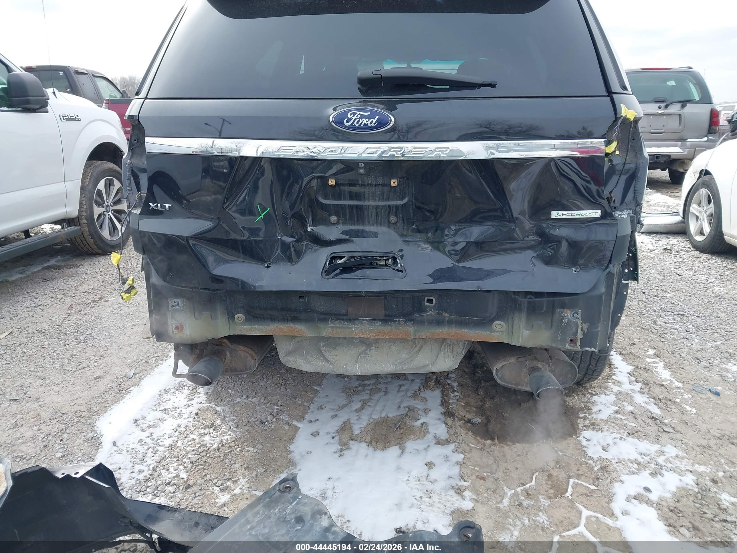 FORD EXPLORER image 6