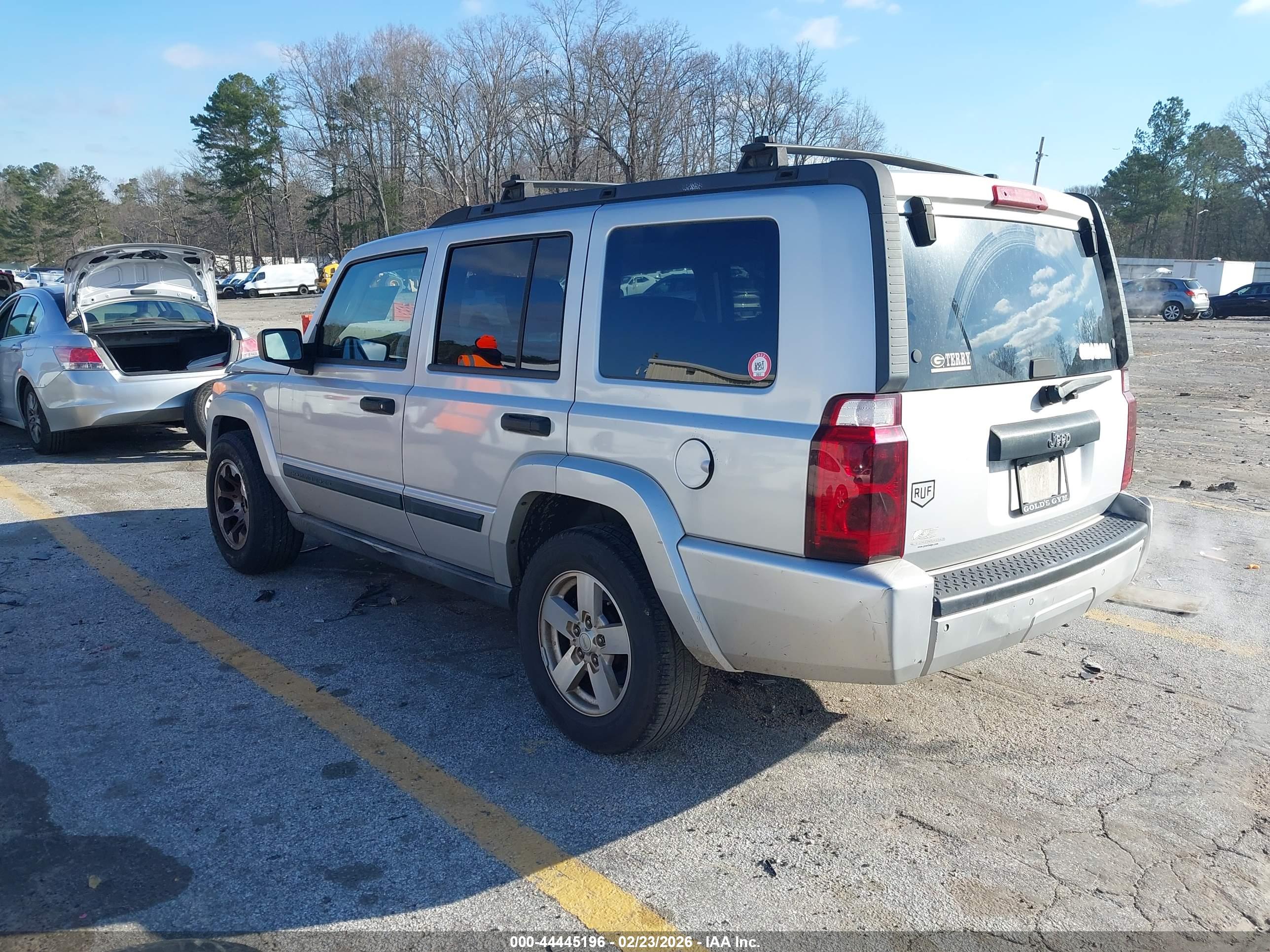 JEEP COMMANDER image 3