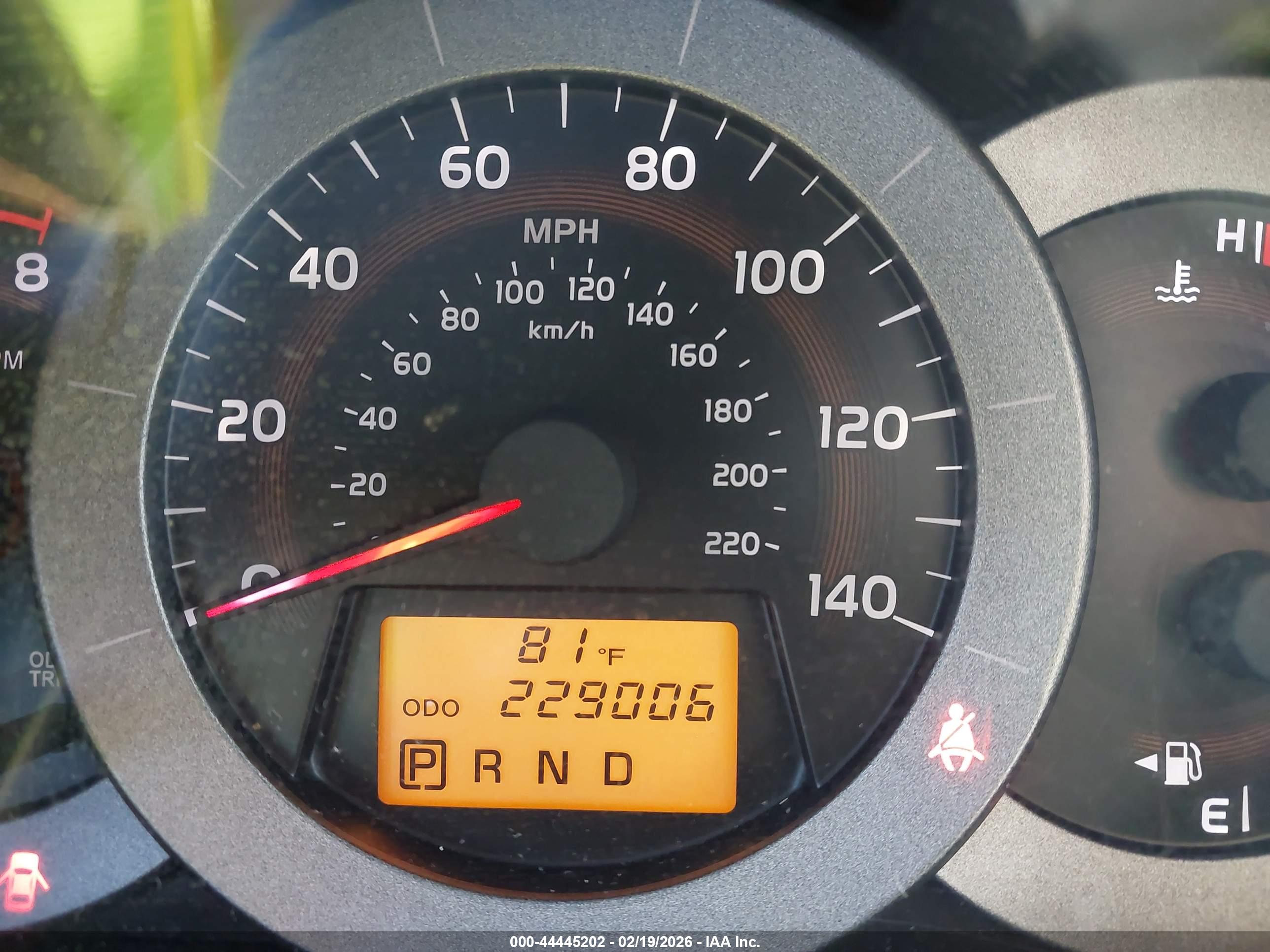 TOYOTA RAV4 image 7