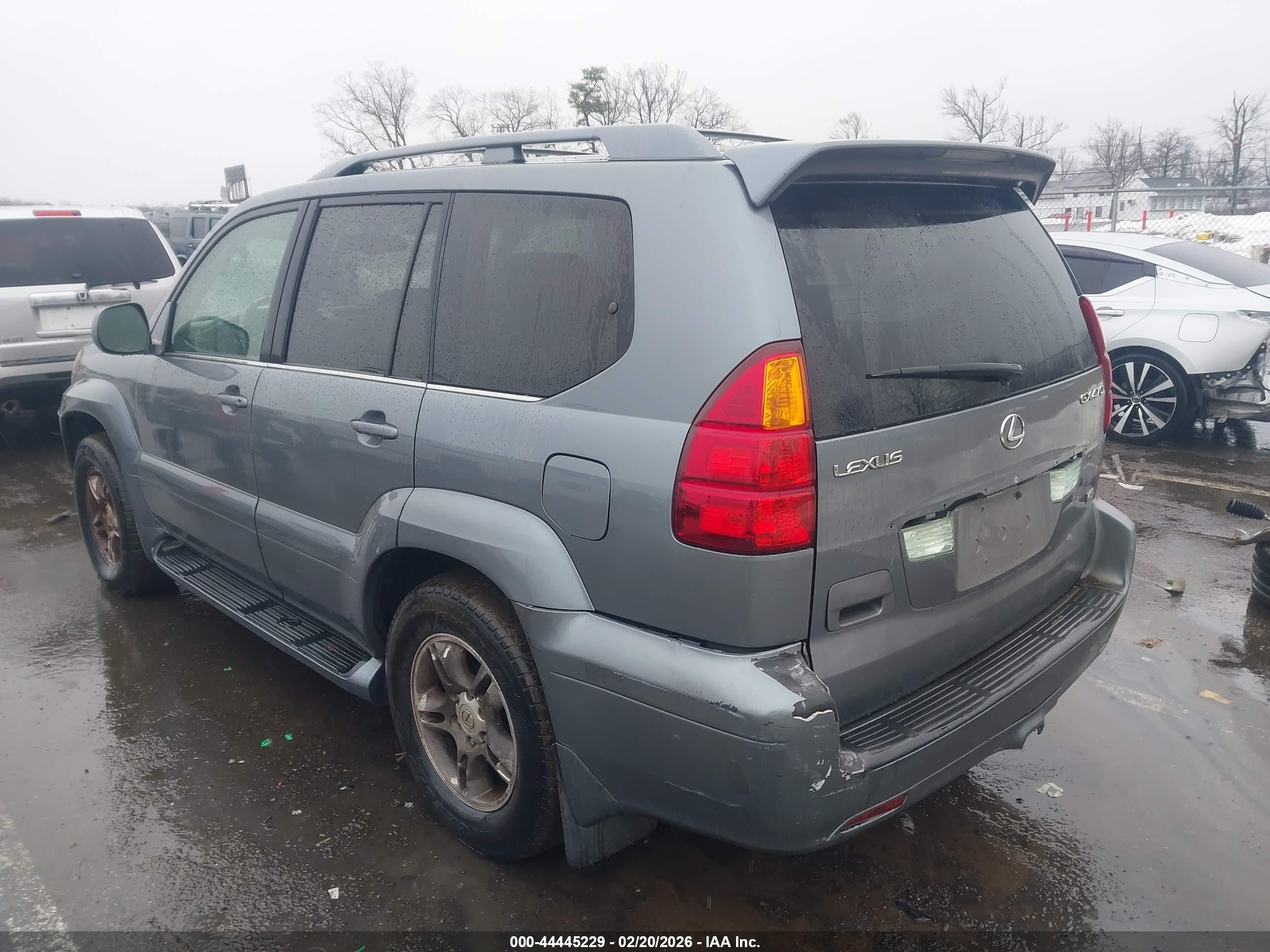 LEXUS GX image 3