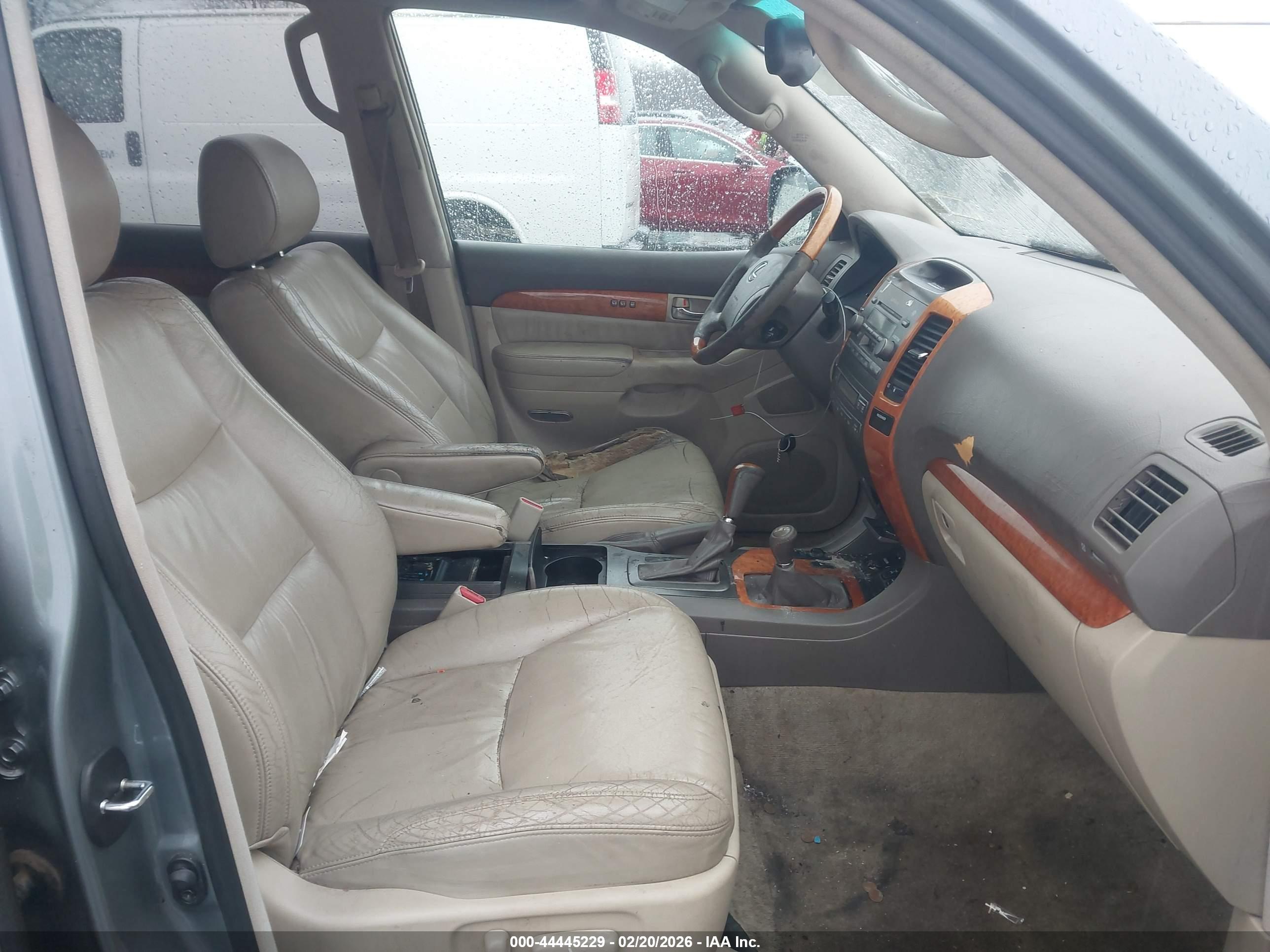 LEXUS GX image 5