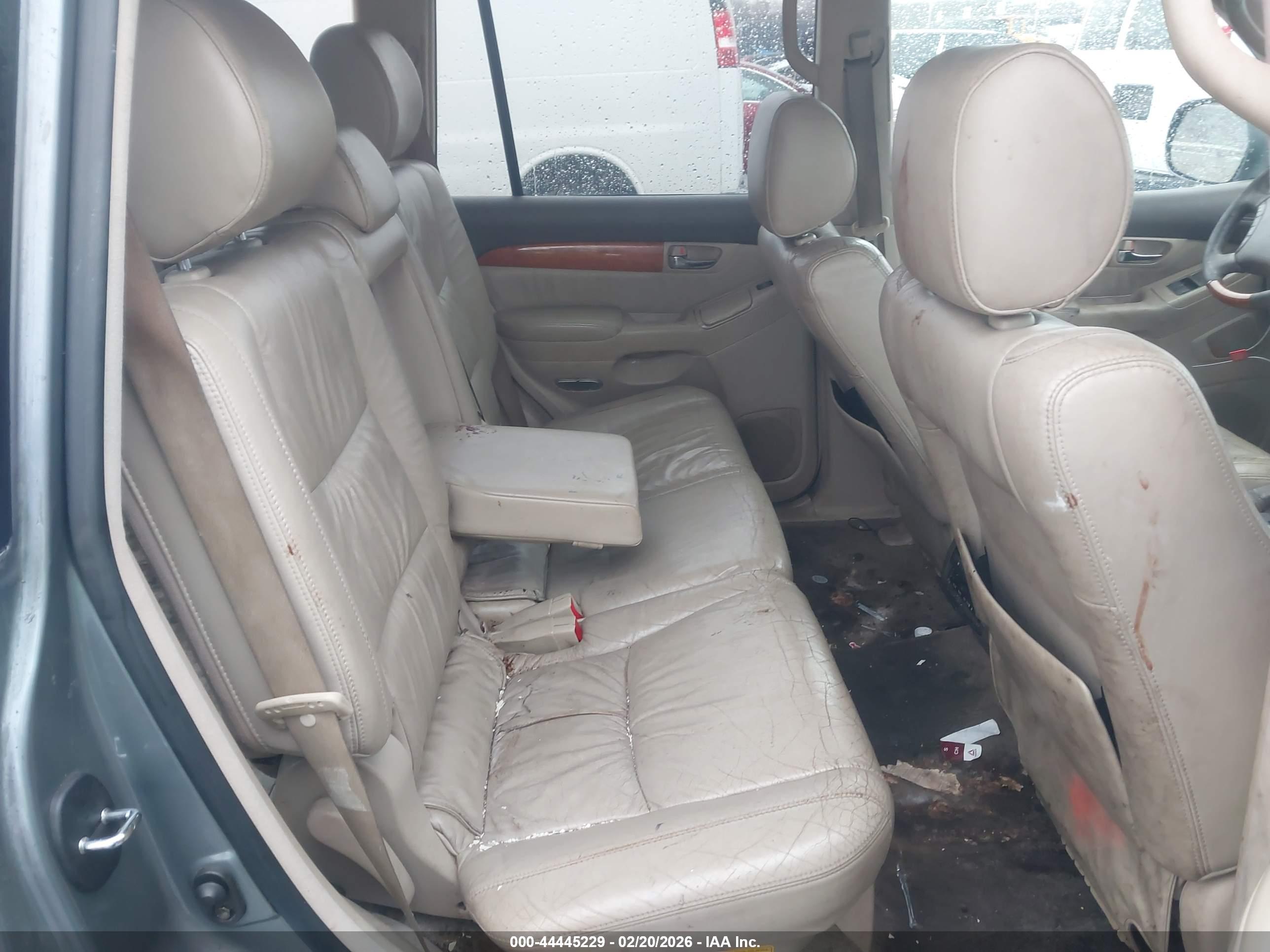 LEXUS GX image 8