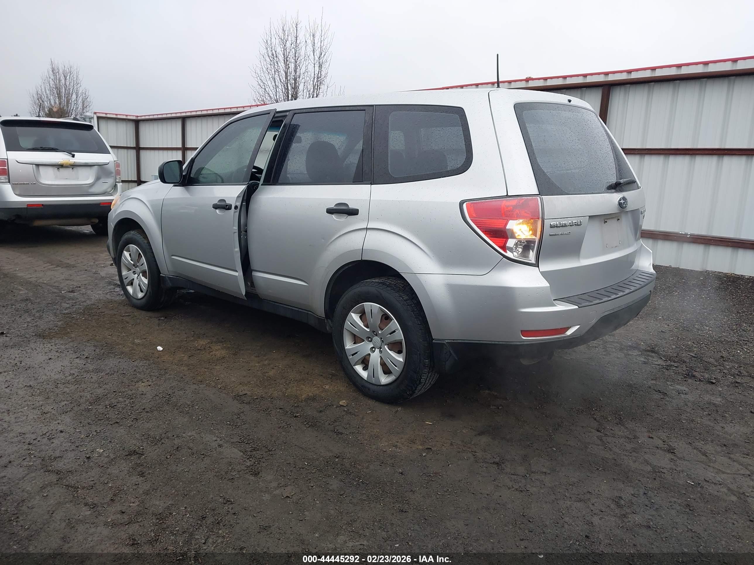 SUBARU FORESTER image 3